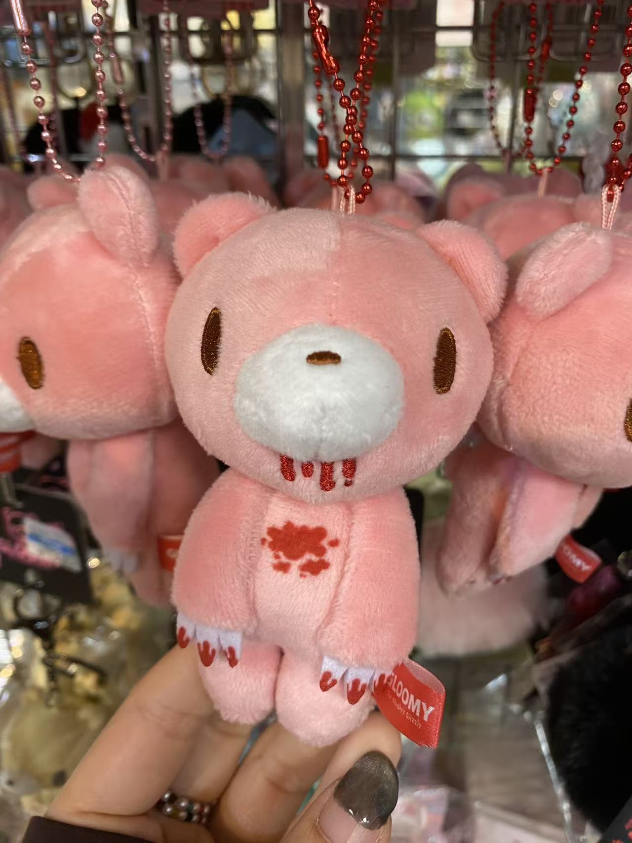粉色 胸口红色图案 暴力熊挂件