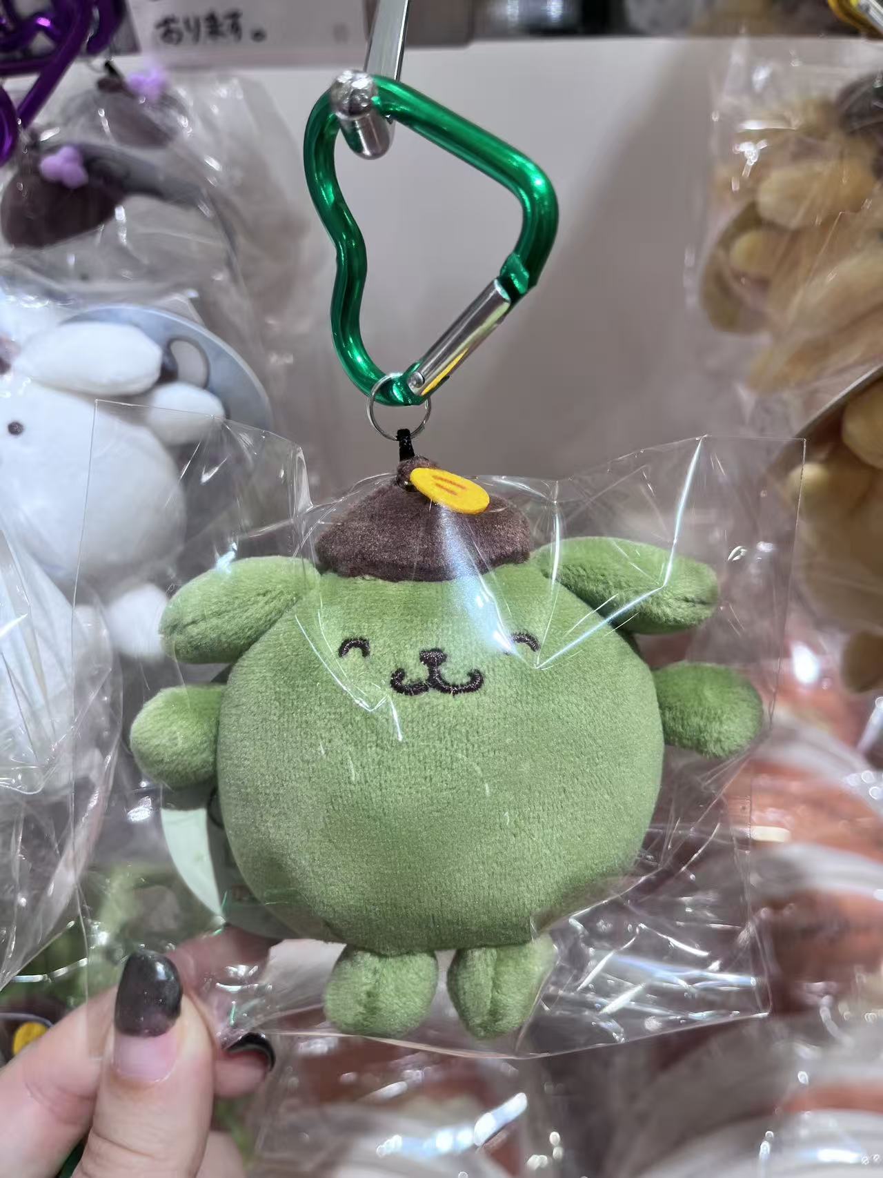 爱心扣布丁狗 抹茶色 头戴棕色帽子