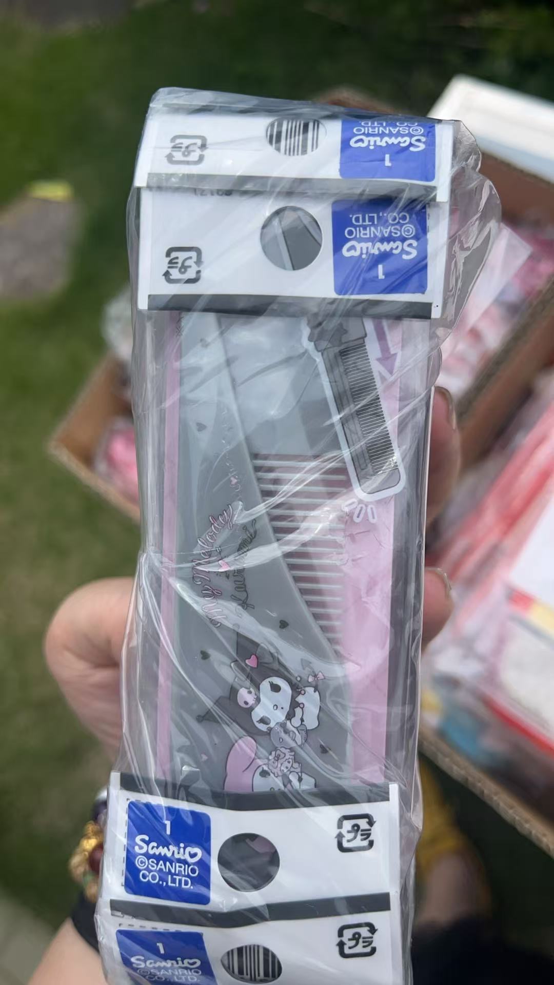 三丽欧 灰黑色 地雷系 库洛米梳子
