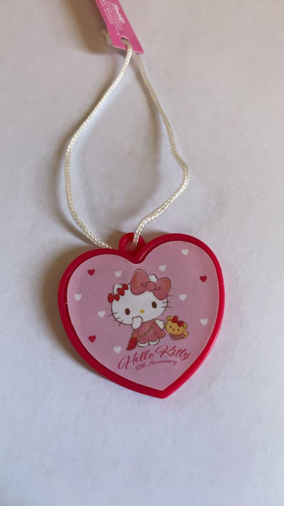 Kitty 爱心挂牌