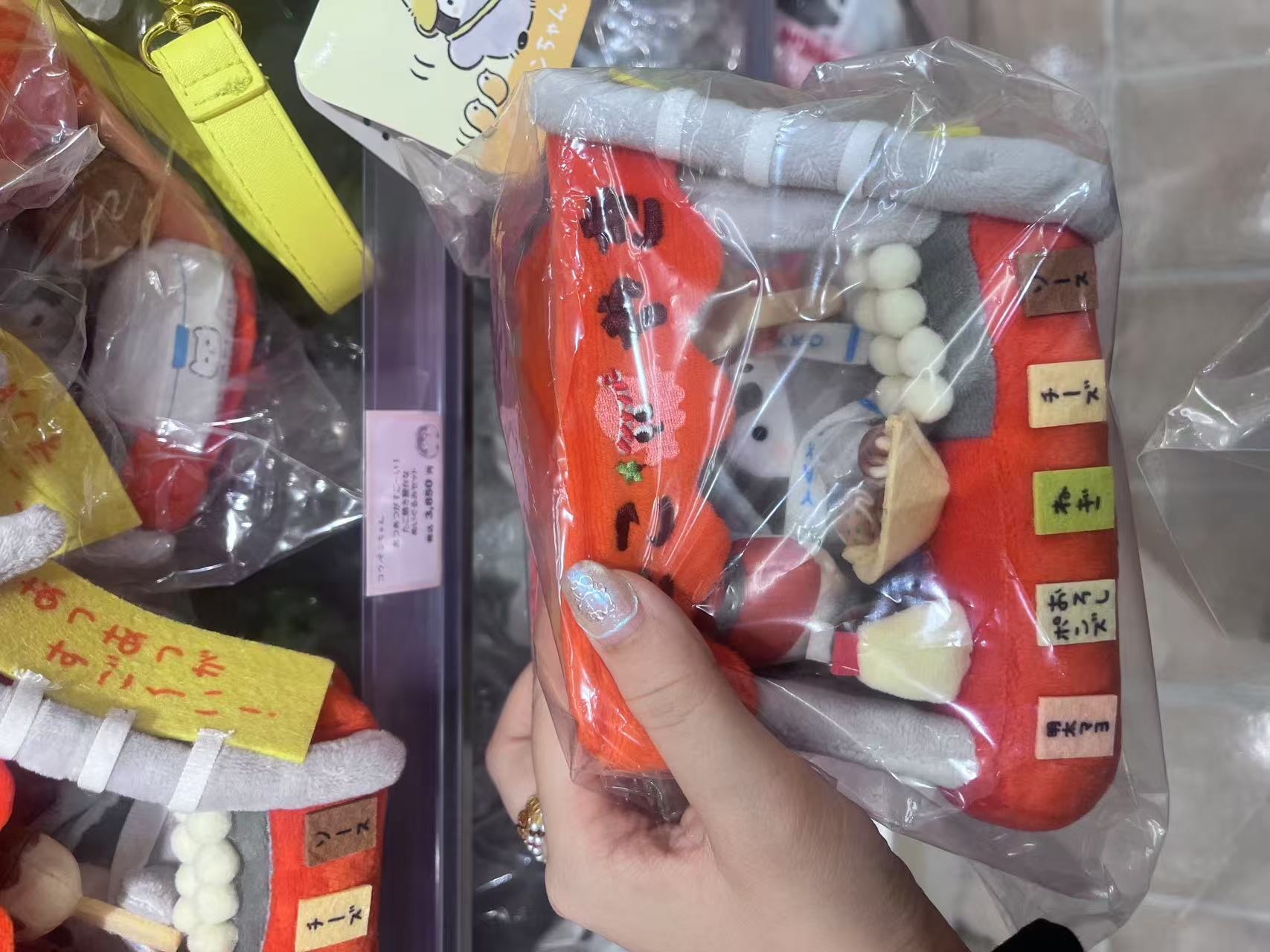 灰色小企鹅 章鱼烧店铺 毛绒玩偶