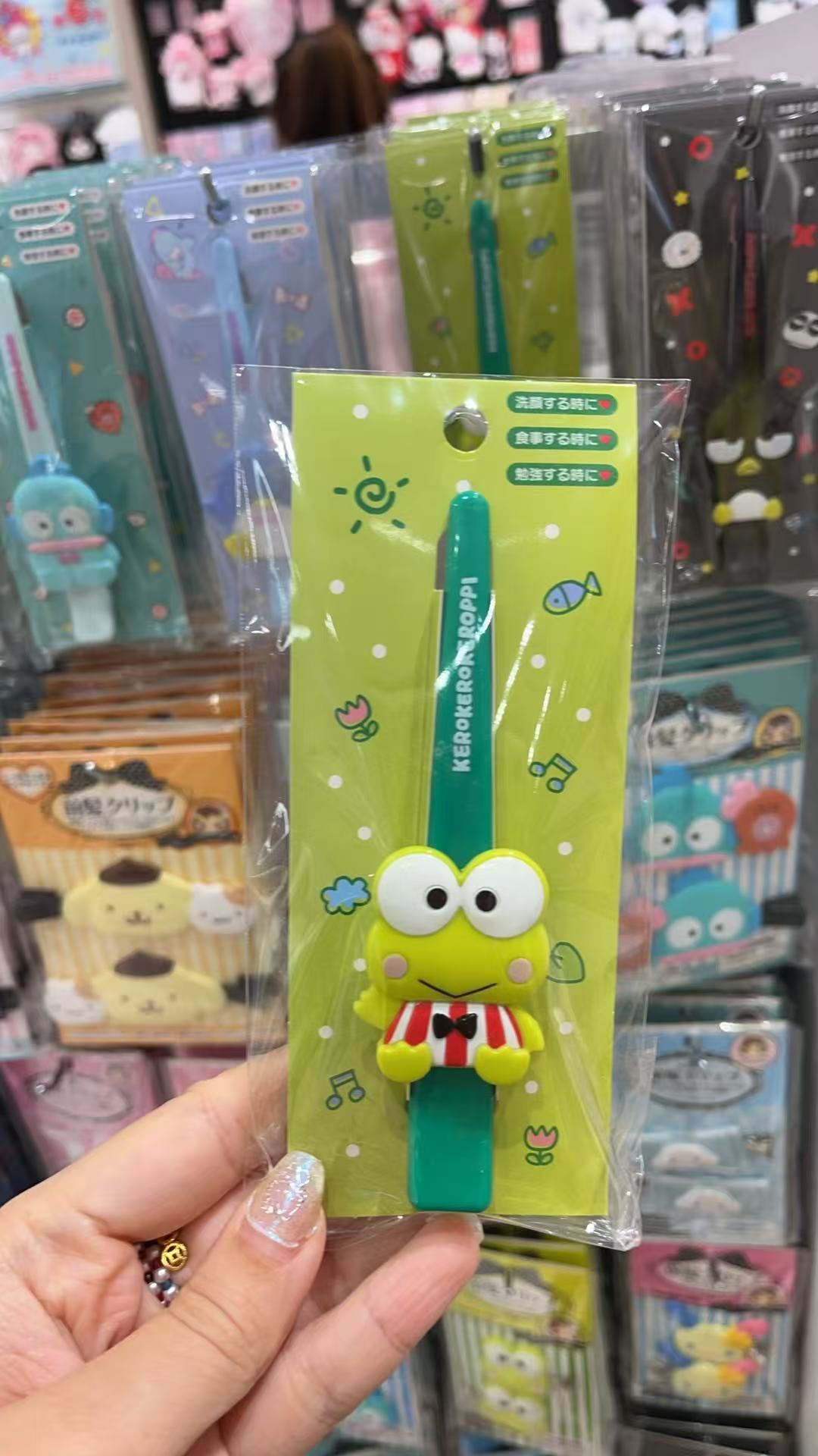 0711 三丽欧 大眼蛙发夹