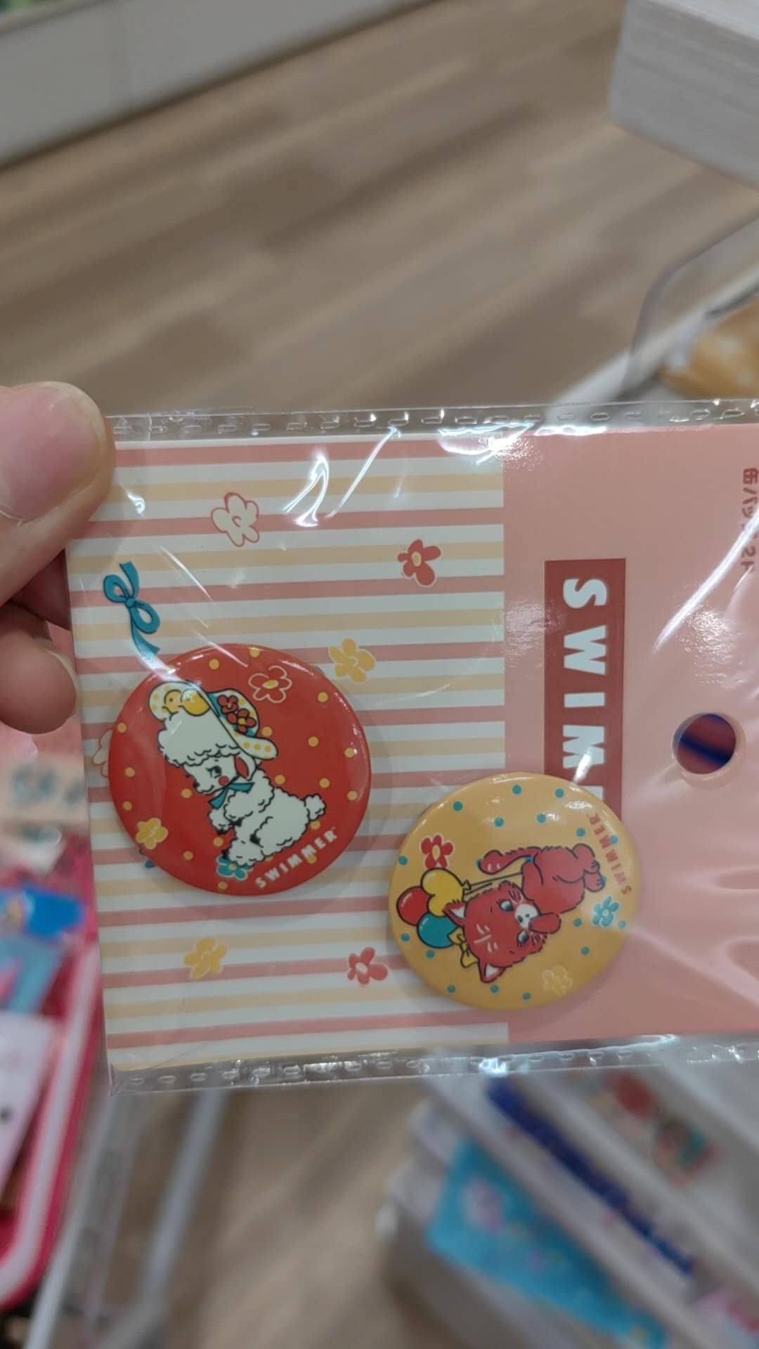 SWIMMER  黄色猫咪 红色小羊 吧唧 