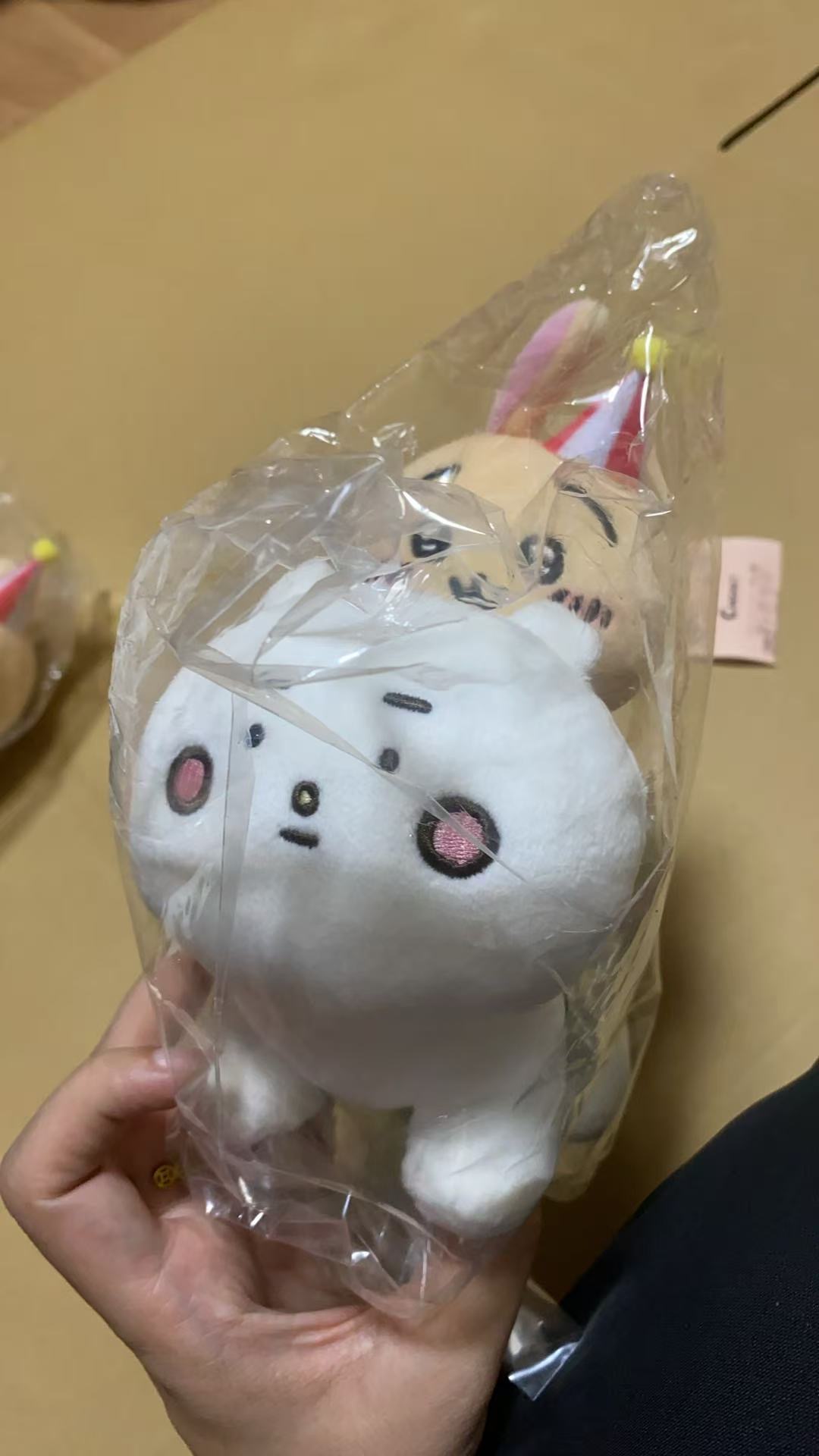白色小熊 骑着乌萨奇黄色兔子