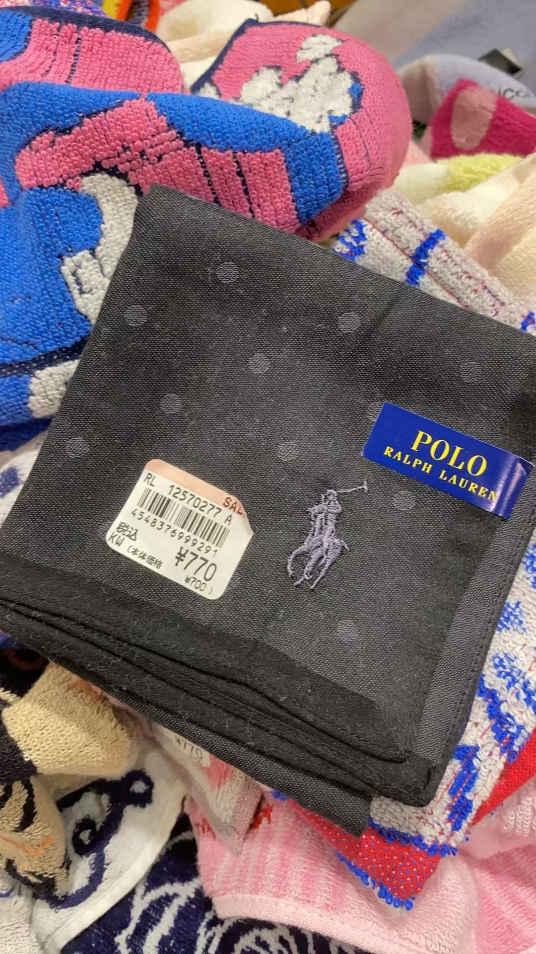 0721POLO标黑色圆点点手绢
