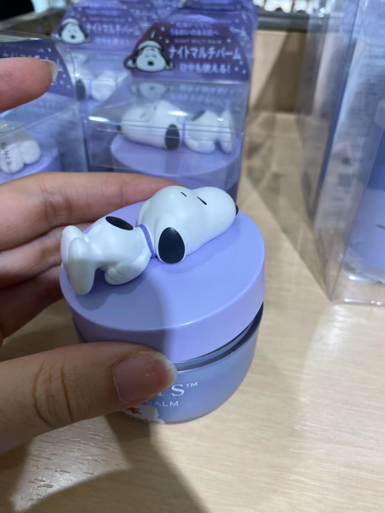 0723史努比造型多功能罐装润唇膏