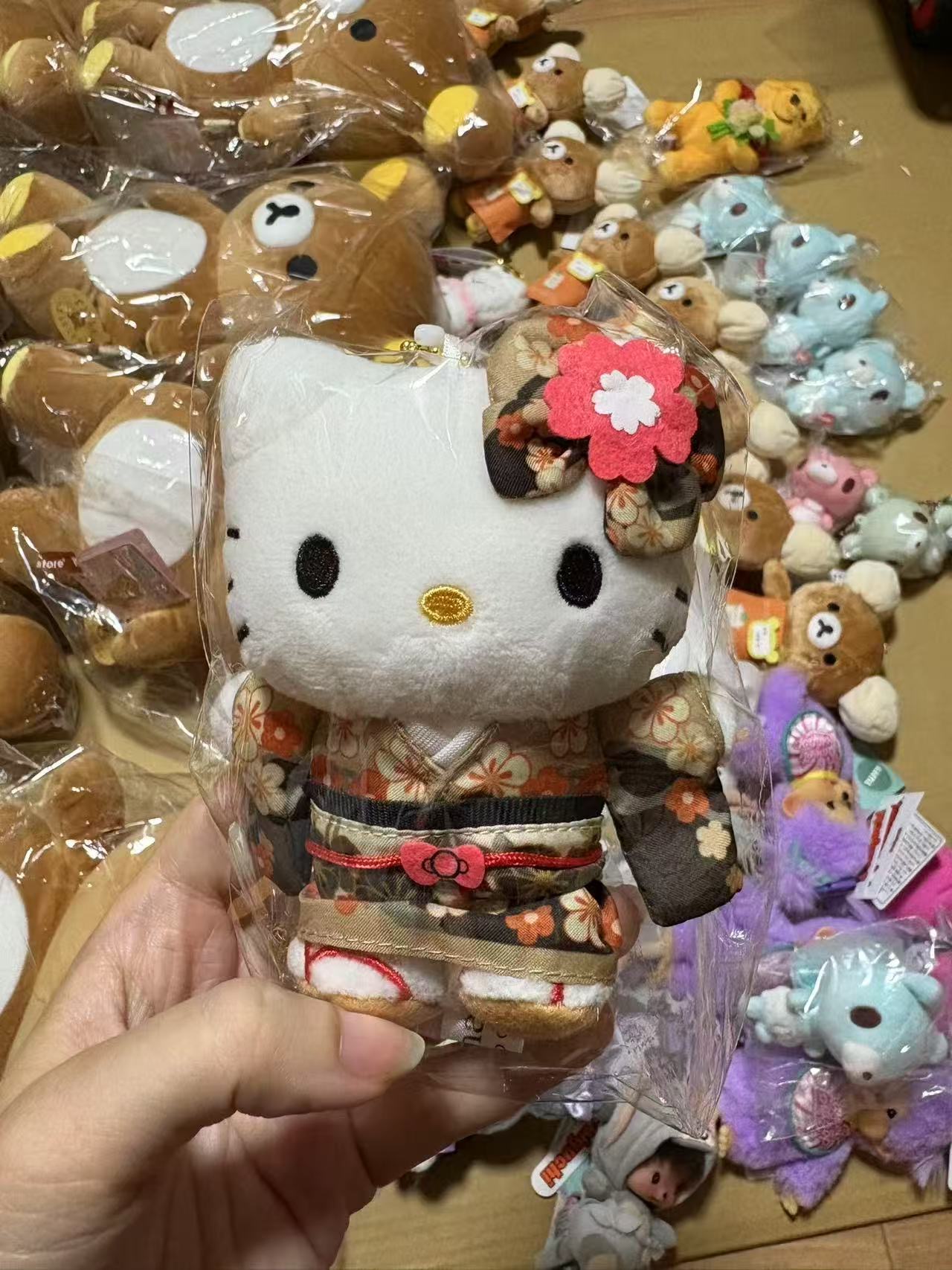 0801三丽鸥kt限定花图案和服 挂件