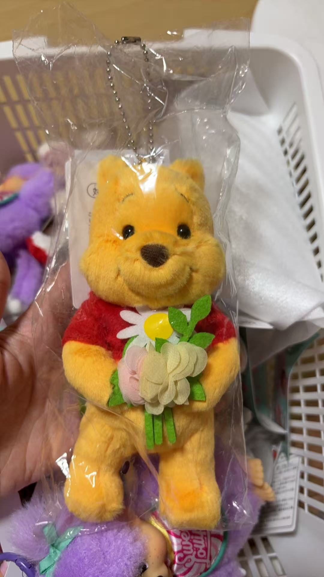 0802 手抱花朵 维尼小熊挂件 