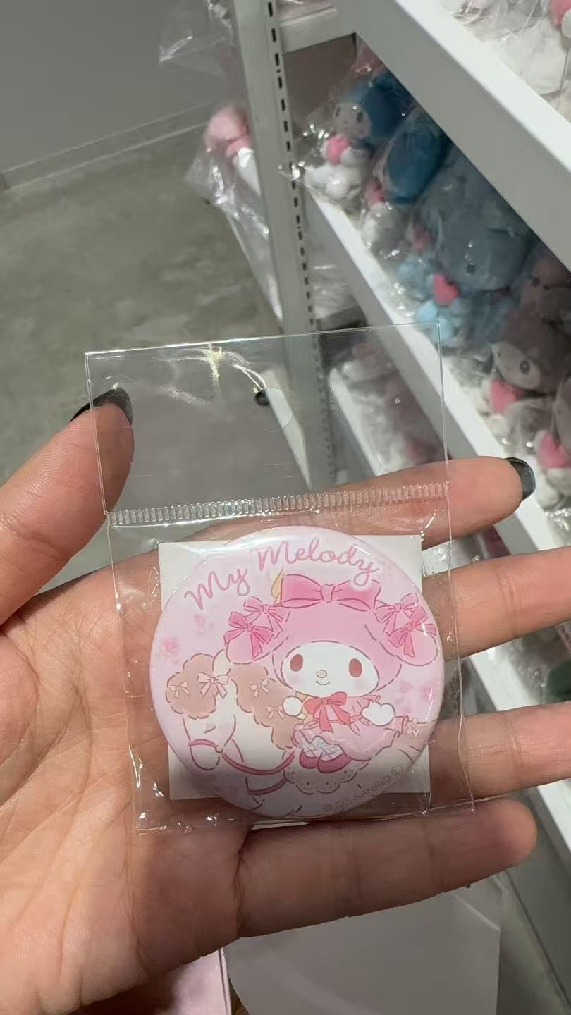 0919美乐蒂骑独角兽，粉色圆徽章