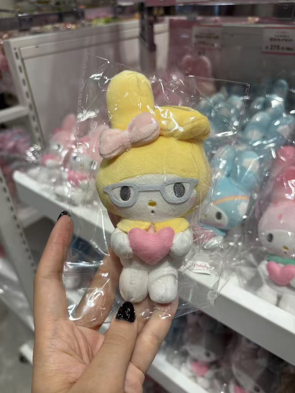 0919 三丽欧 美乐蒂 黄色头粉色蝴蝶结 麻辣教师 挂件 