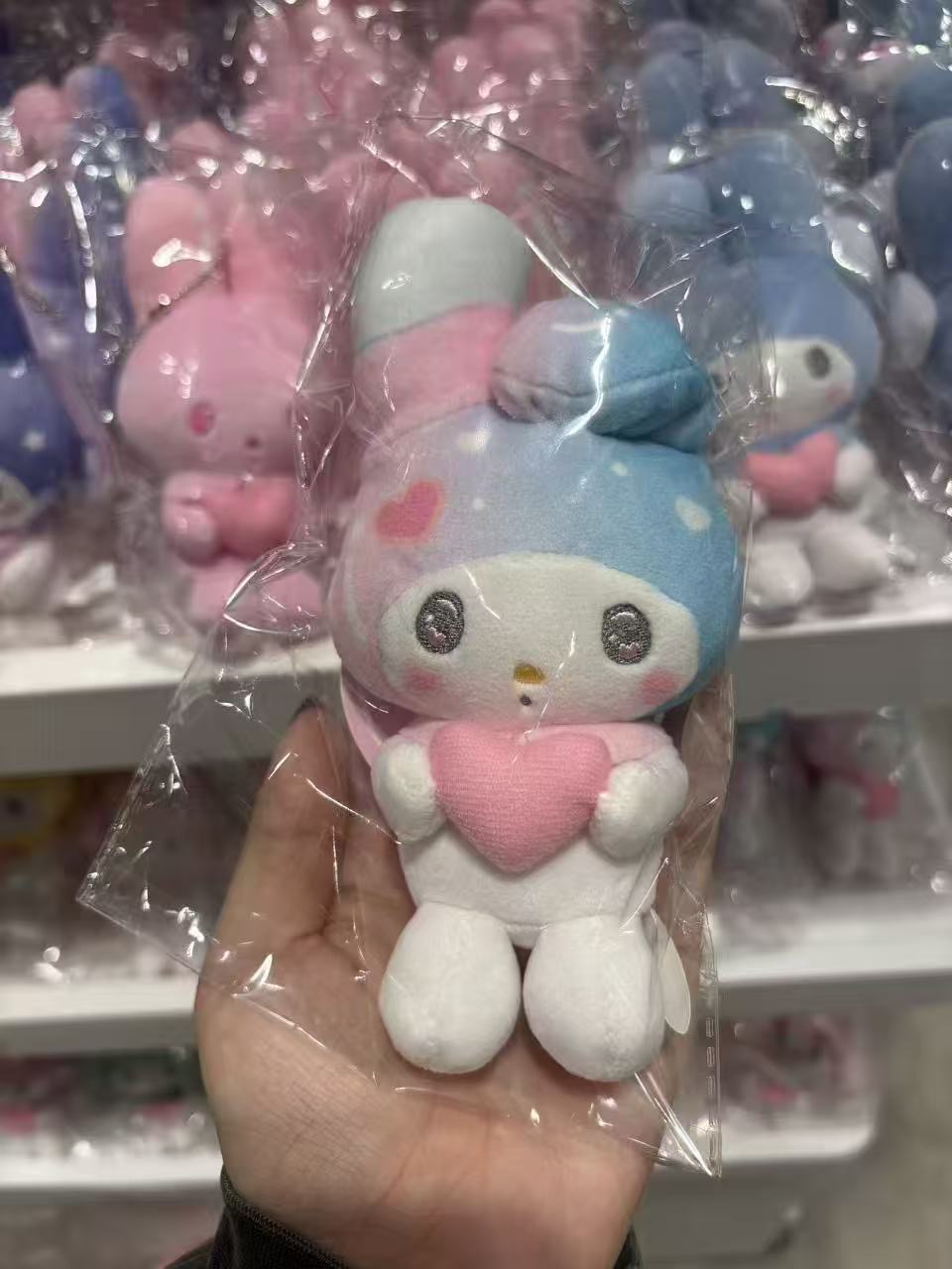 0919蓝粉头爱心 抱粉心美乐蒂毛绒玩偶