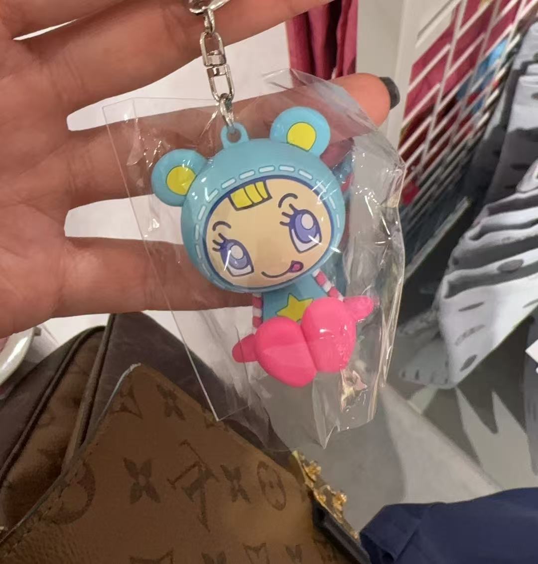 0920坐姿钢琴女孩 塑胶小挂件