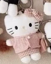 1001 三丽鸥 粉色针织衣 蝴蝶结kt 毛绒挂件