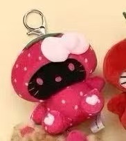 1001 三丽欧黑kt 草莓衣服 毛绒挂件