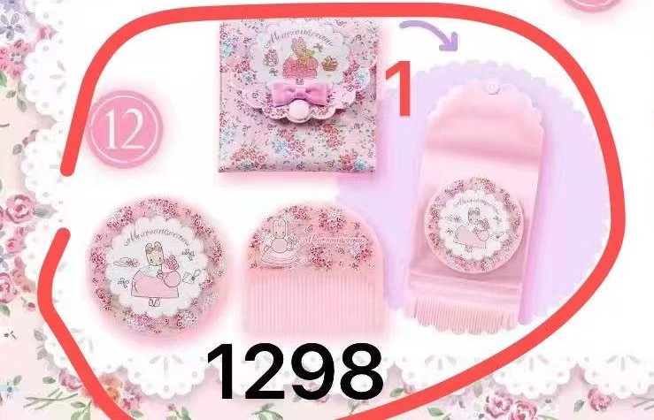 1008 三丽欧茉莉兔 粉色碎花 梳子镜子套装 带收纳包