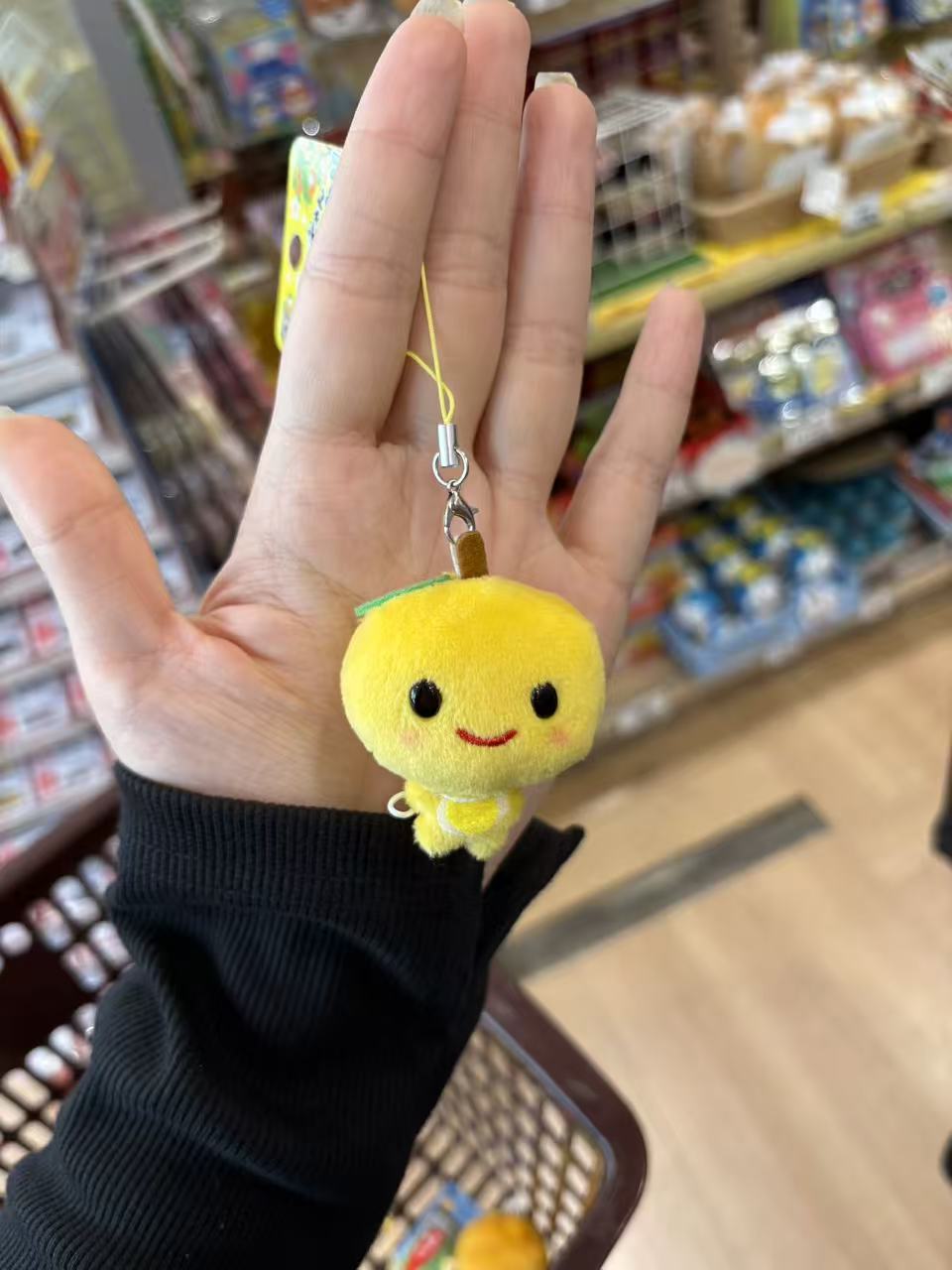 1005 黄色黑眼睛 黄色围嘴 小橘子宝宝 毛绒挂件