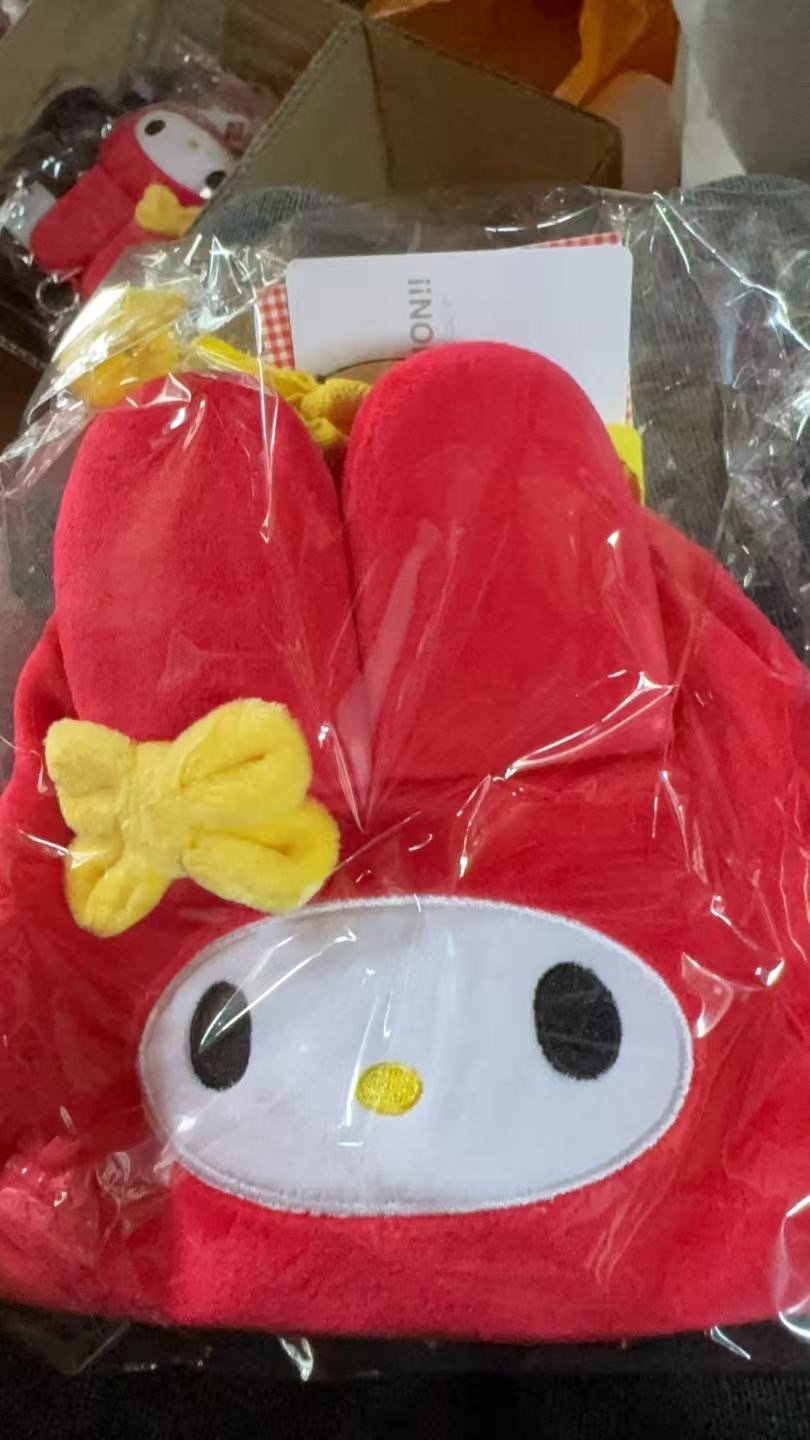 1001 三丽鸥 美乐蒂 红色抽绳 毛绒收纳包