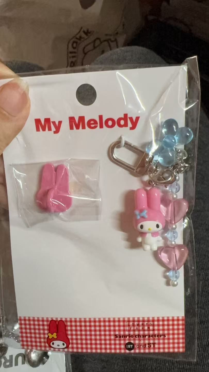 1001 三丽鸥 美乐蒂 粉色心形图案树脂挂件钥匙扣