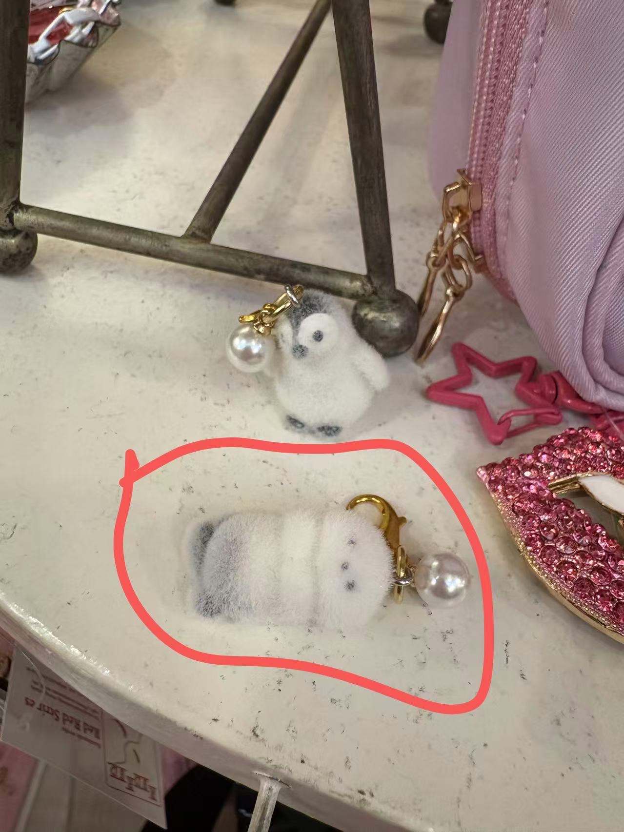 1012 卷发女孩 毛茸茸水獭 毛绒挂件