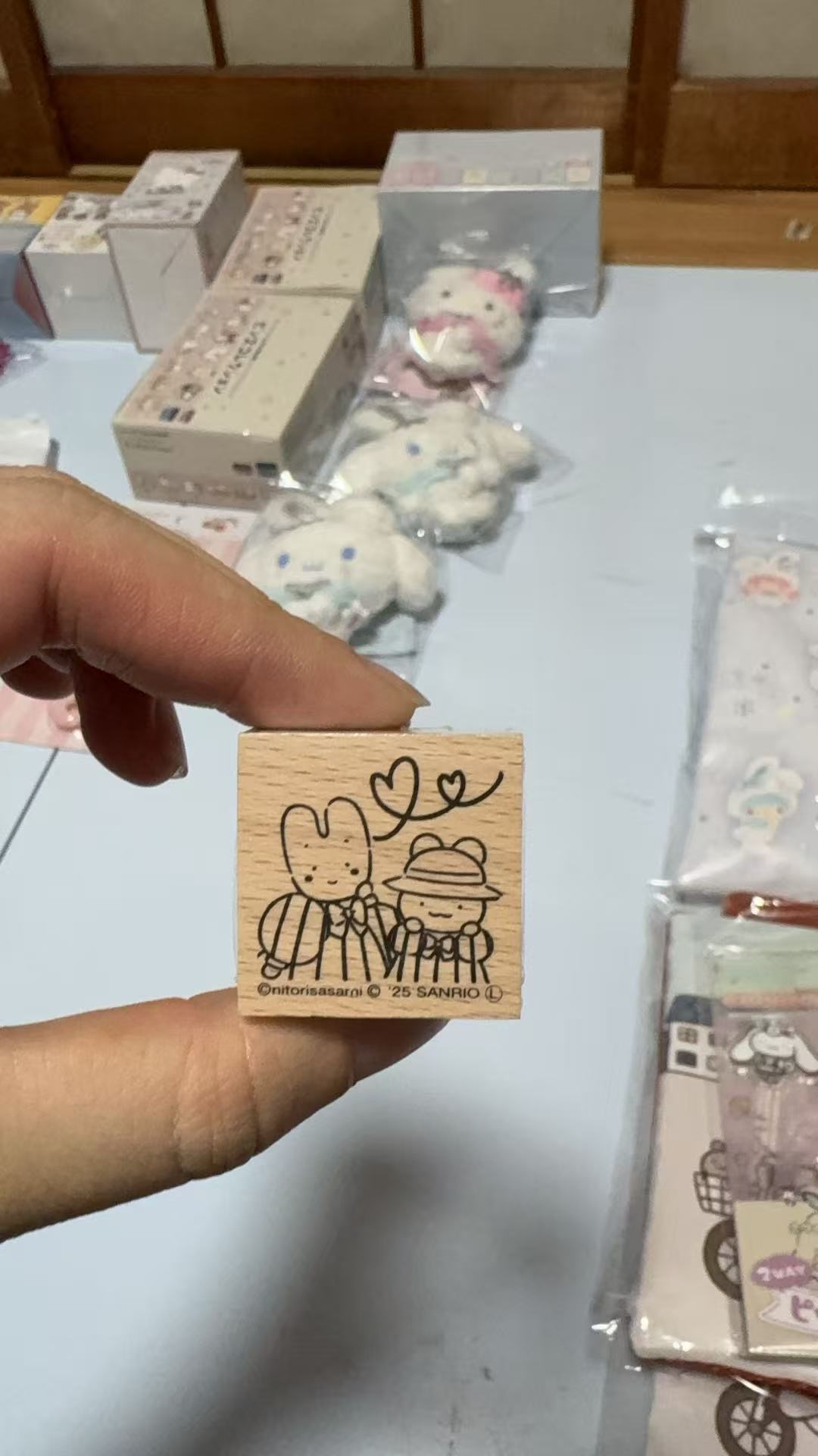 1018 三丽鸥 茉莉兔和朋友一起 木质印章