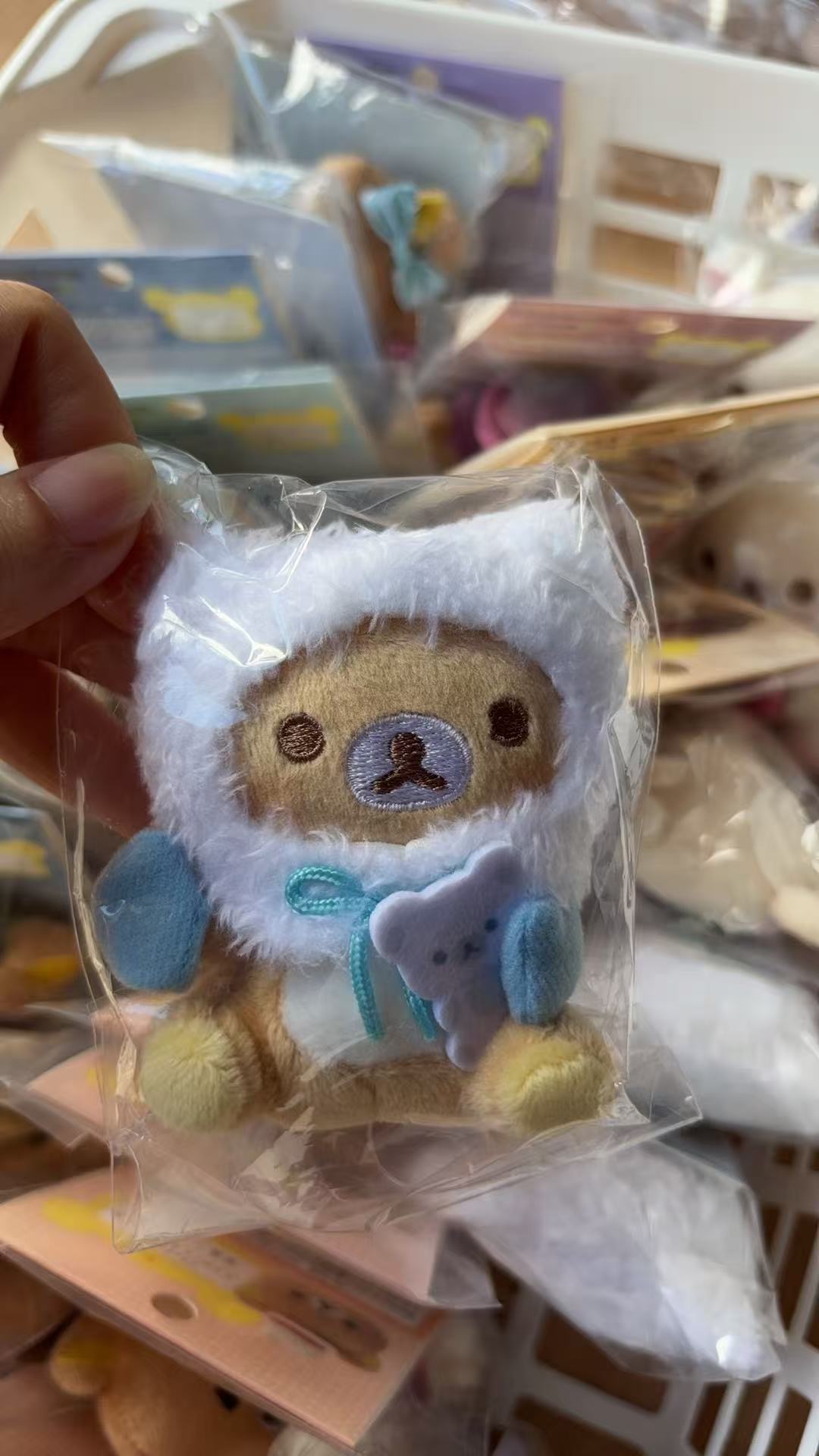 1028 轻轻熊 毛绒着替熊哥 抱小熊 手玉