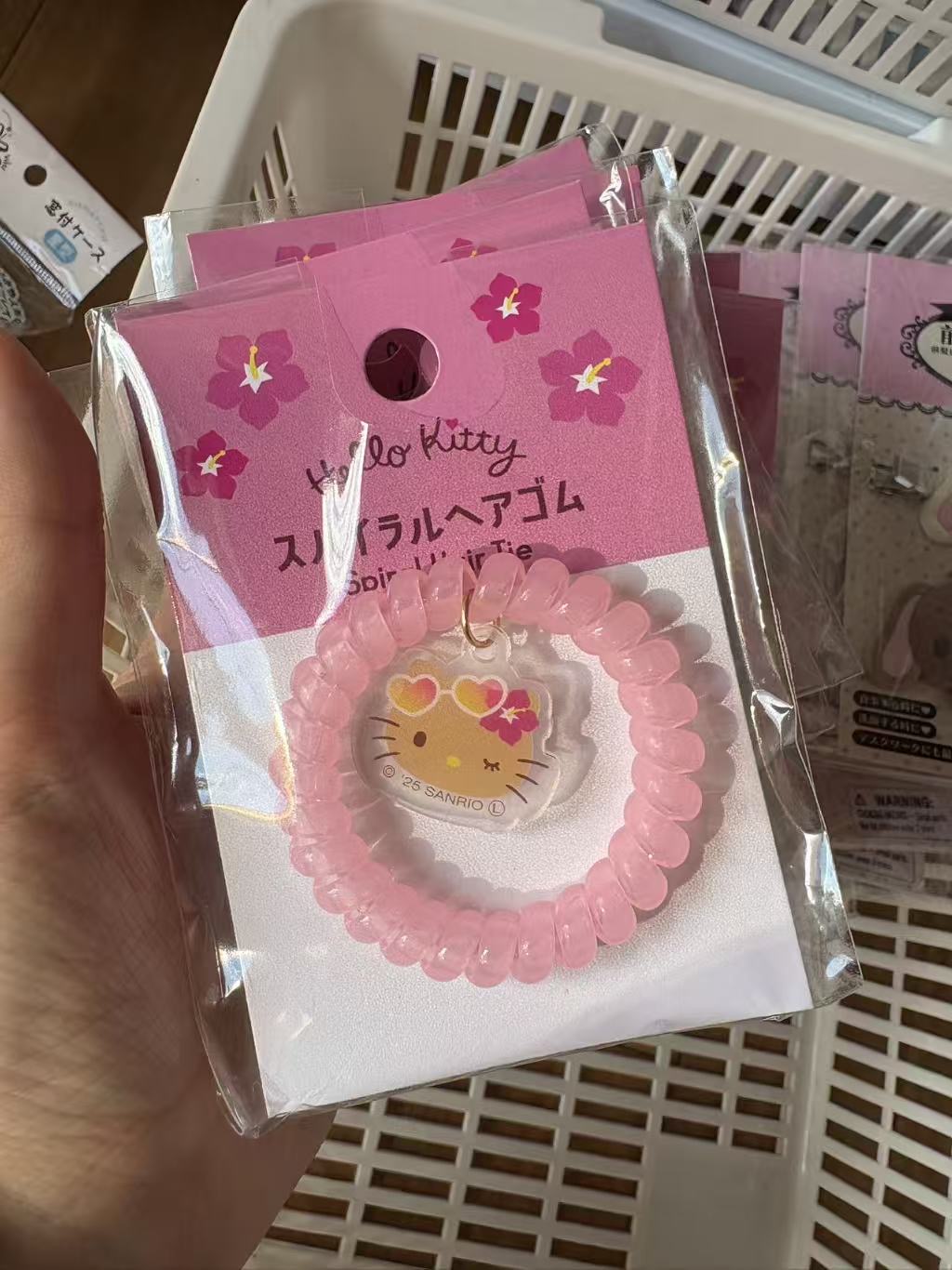 1028 粉色发圈黑皮眨眼图案 发圈