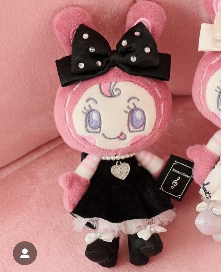 1108 三丽鸥 粉色黑裙 黑白点蝴蝶结 爱心项链 钢琴兔 毛绒挂件