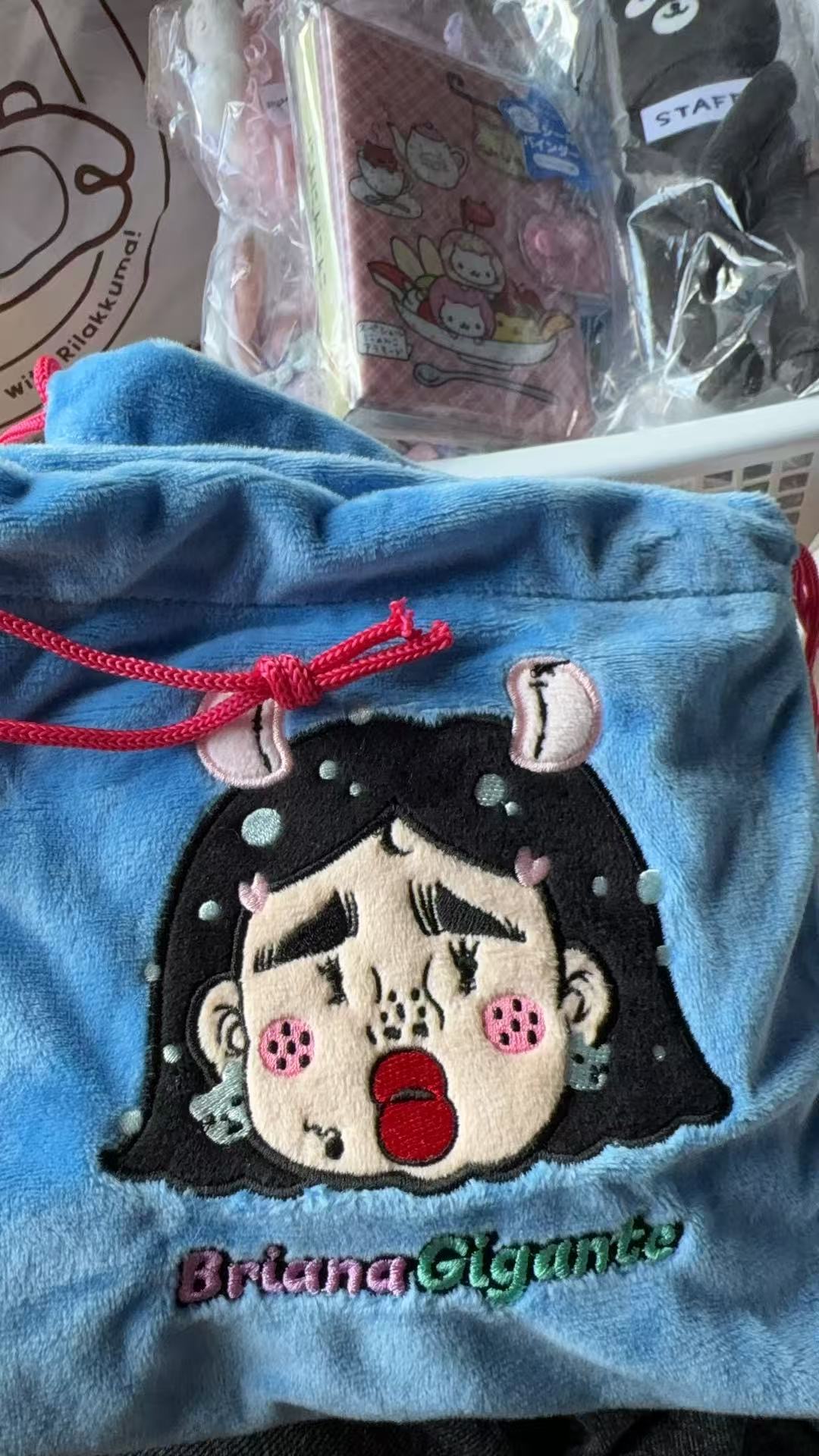 1028 蓝色丑娃 红嘴唇 痘痘脸 束口袋