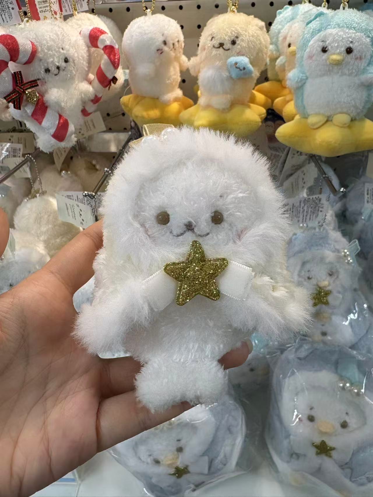 1103 小海豹 穿斗篷 胸前有五角星 毛绒挂件