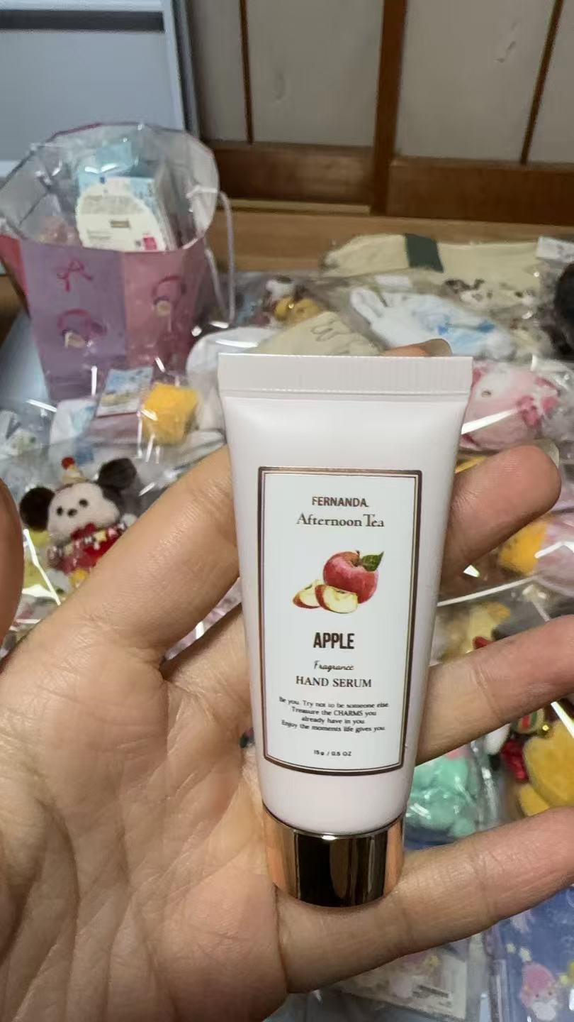 1104 下午茶 苹果味 护手霜 15g