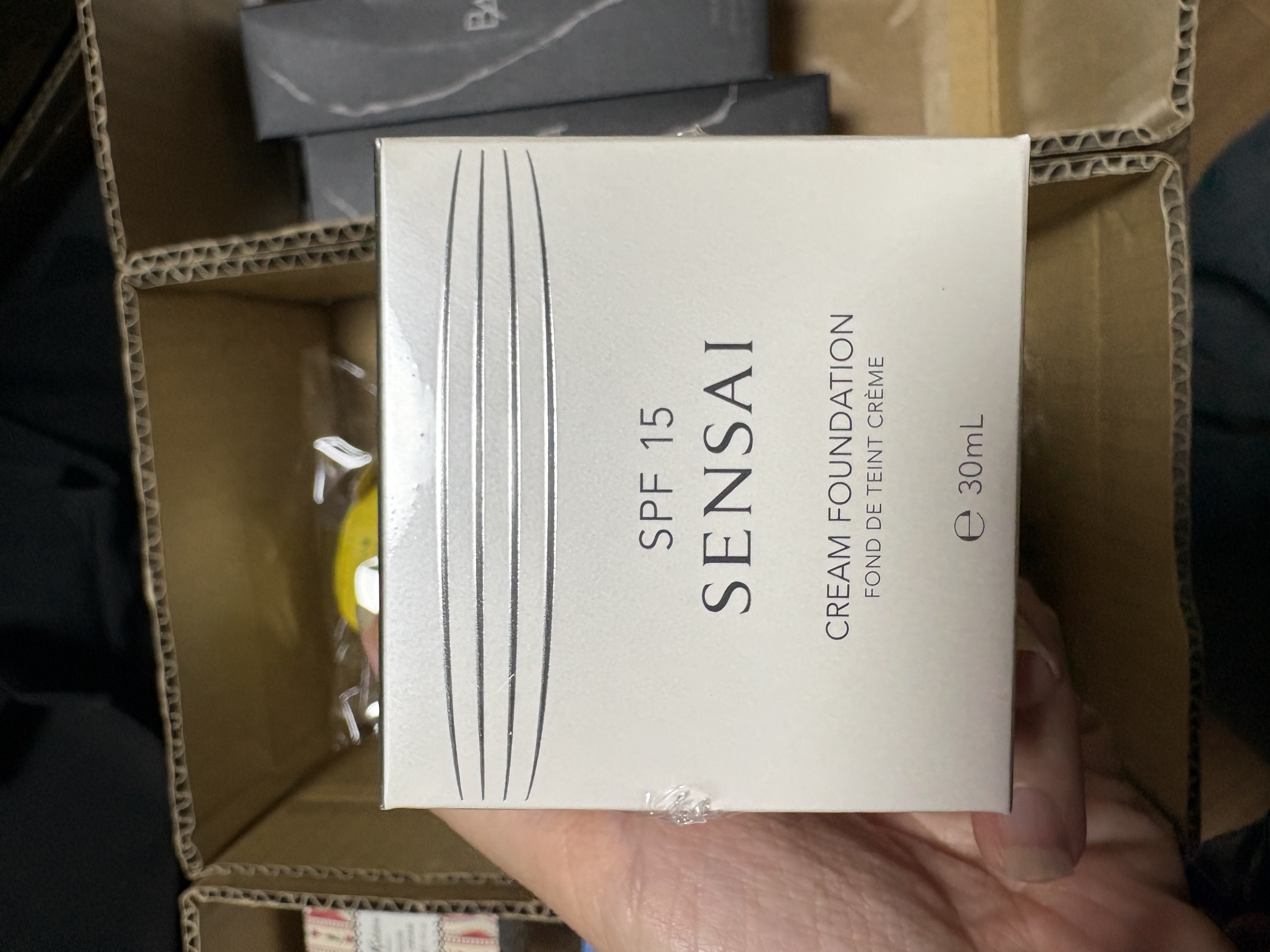 0000 sensai粉底液cf11 九折