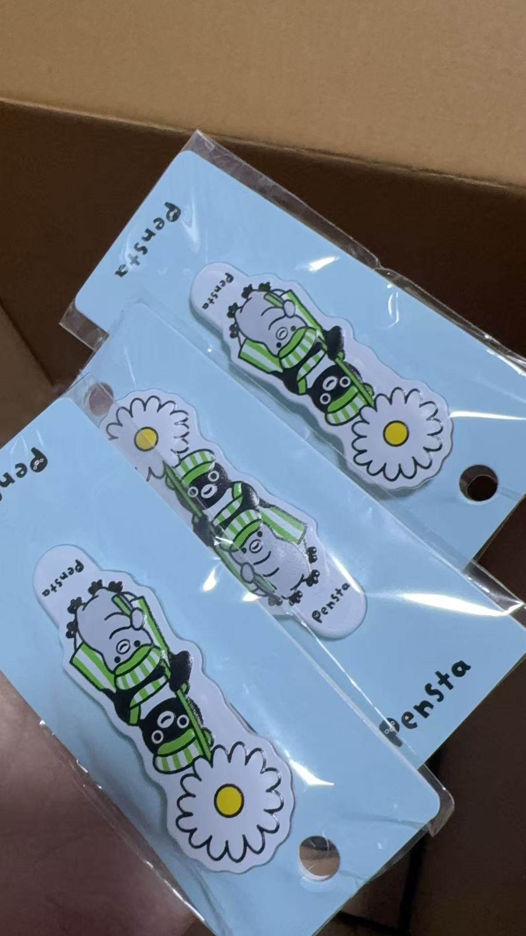 1114 企鹅图案 白色菊花发夹