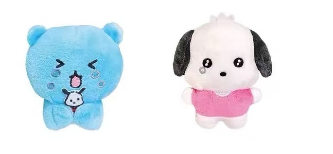 1118 三丽鸥 蓝色眯眼吐舌小熊与黑色耳朵粉上衣小狗 毛绒玩偶