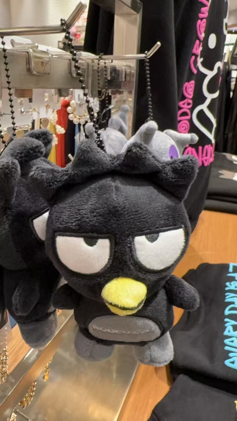 1116 三丽鸥 黑色酷企鹅 毛绒挂件