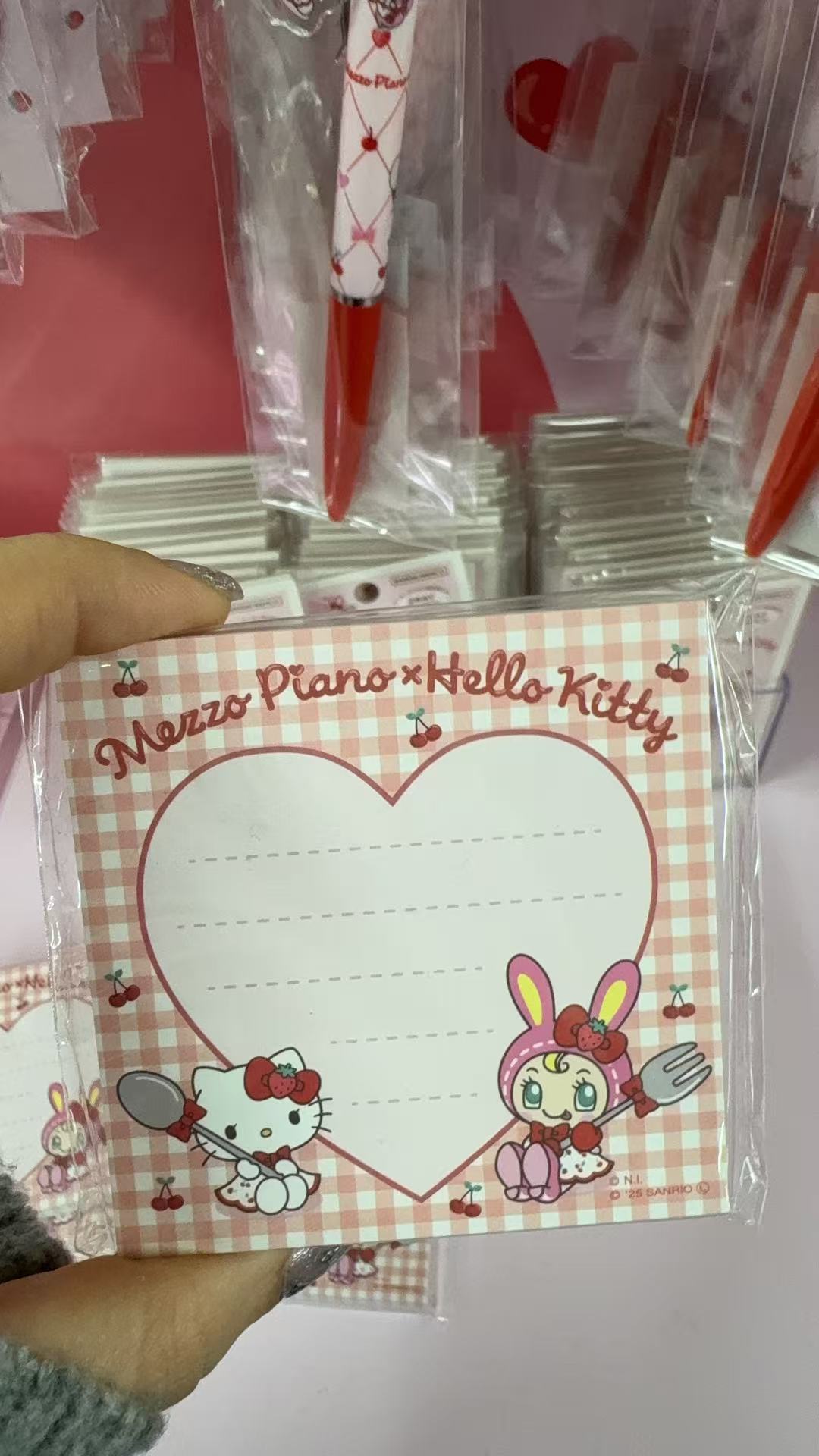 1118 三丽鸥 kitty与钢琴兔 爱心便签纸