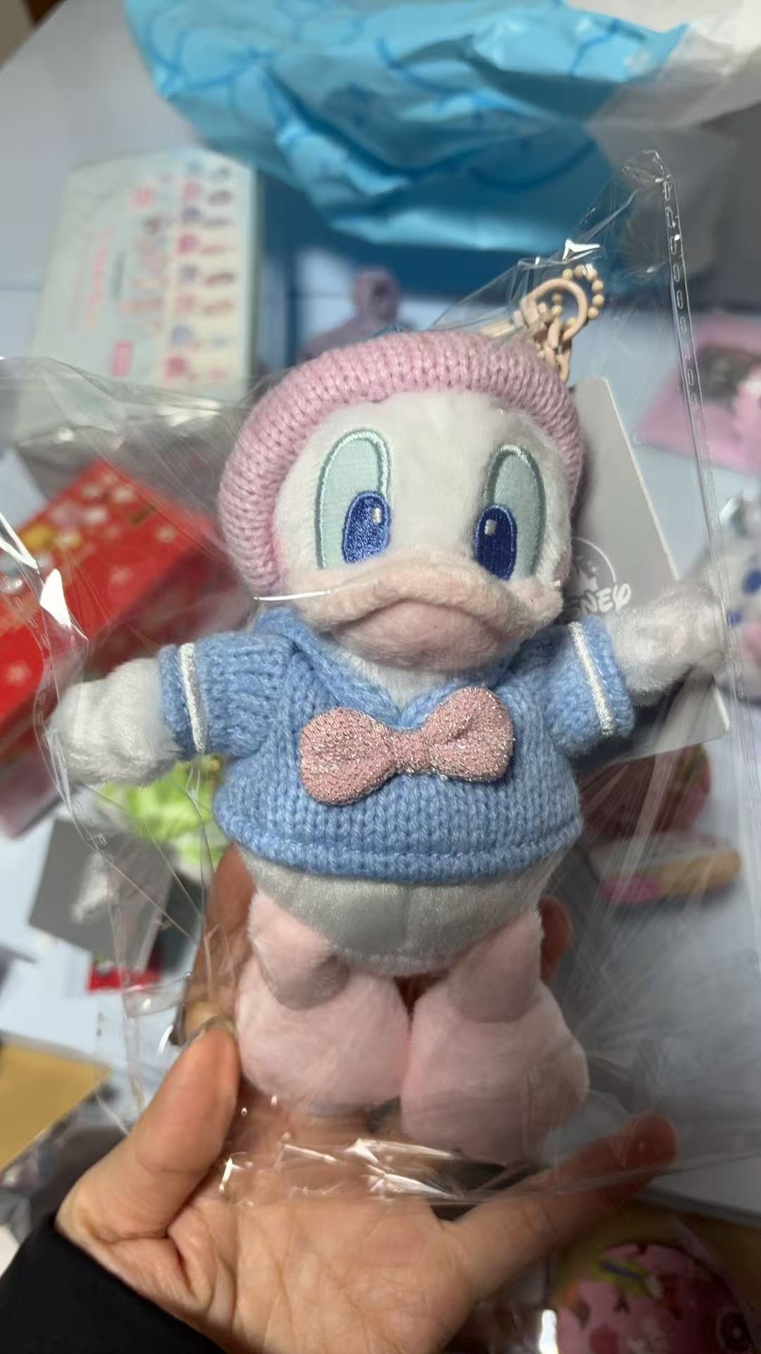 1120 迪士尼 唐老鸭 蓝色蝴蝶结毛衣 毛绒挂件