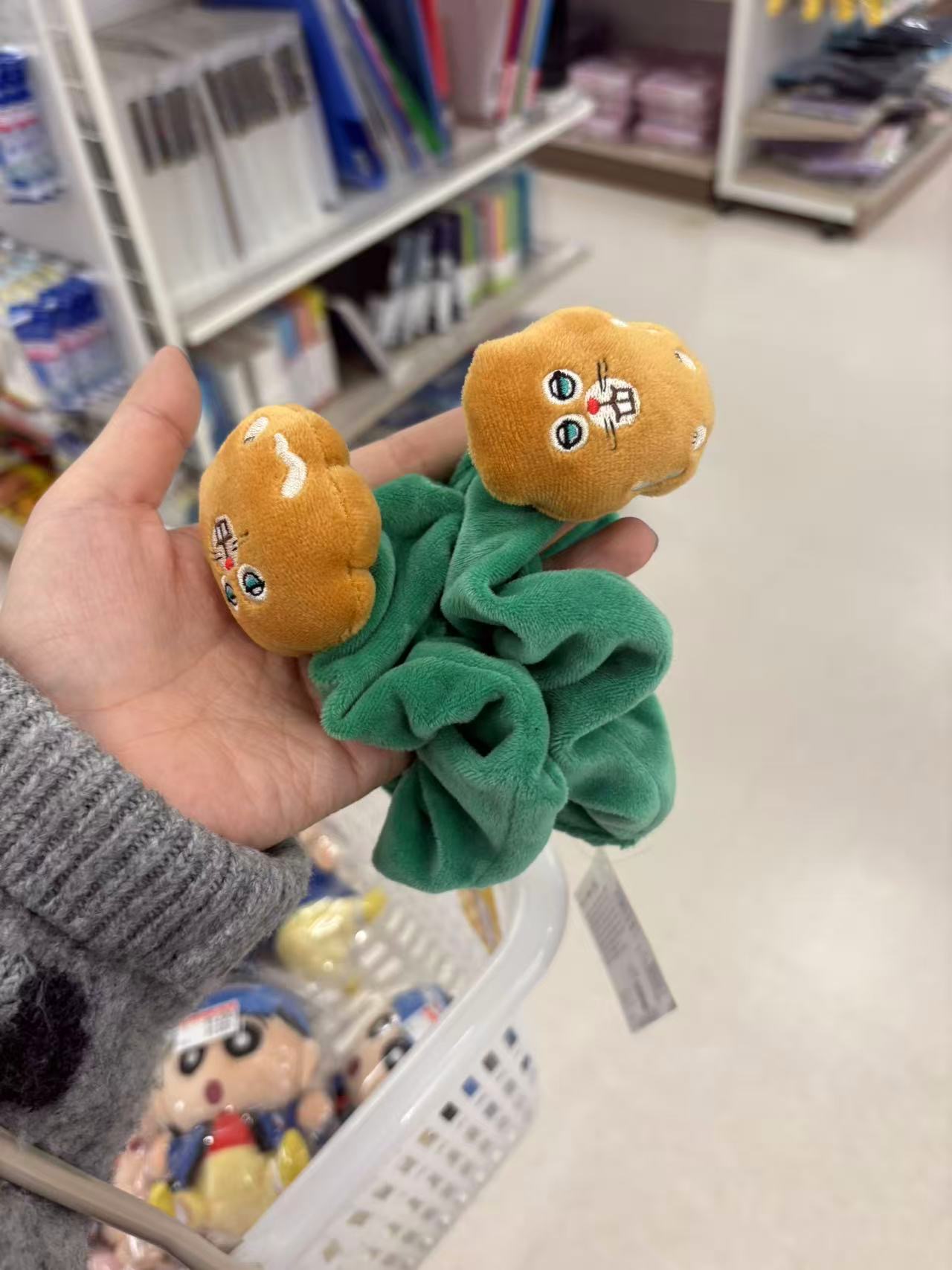 1121 面包小偷 毛绒绿色发圈 2个装 特价5折