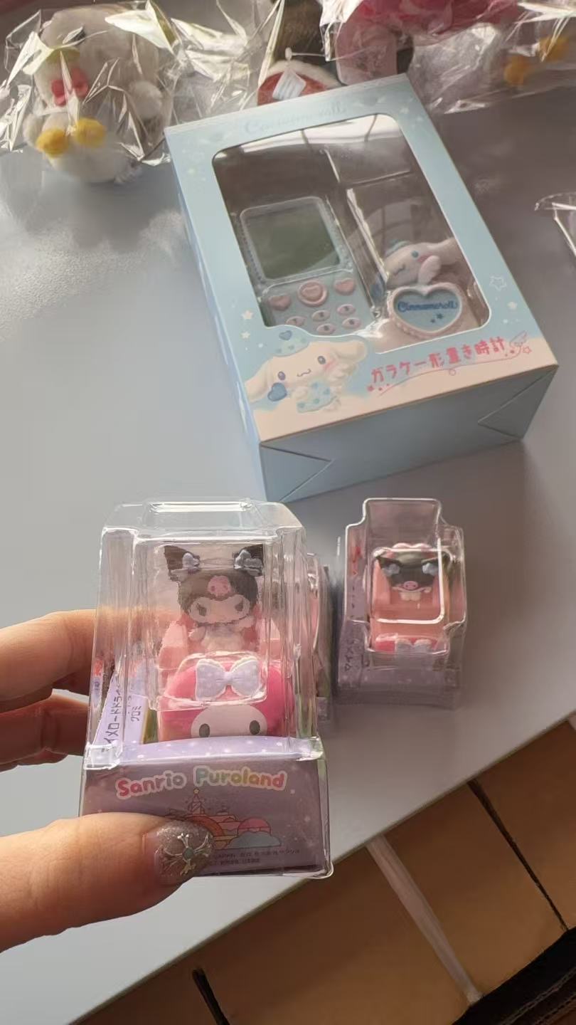 1207 三丽鸥 库洛米坐摇摇车模型摆件