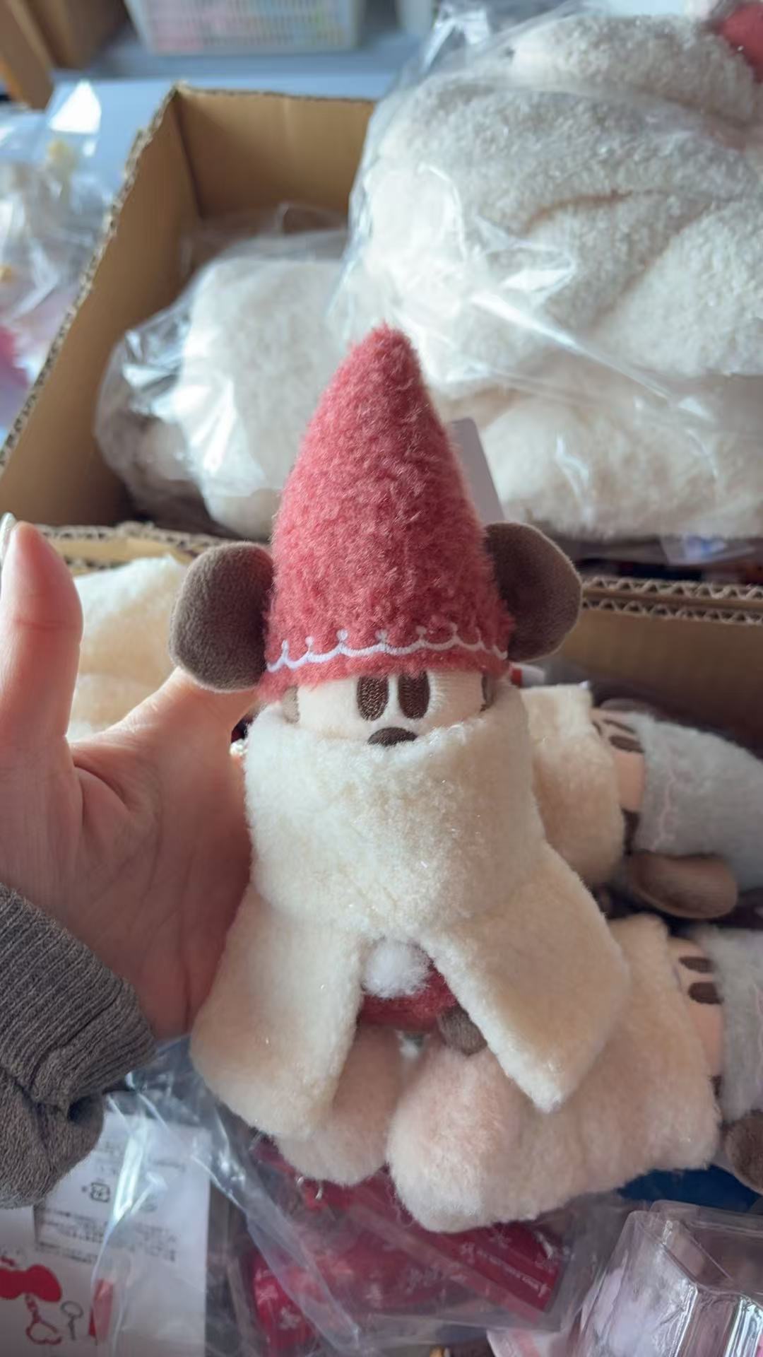 1207 米奇妖精红帽子 毛绒挂件