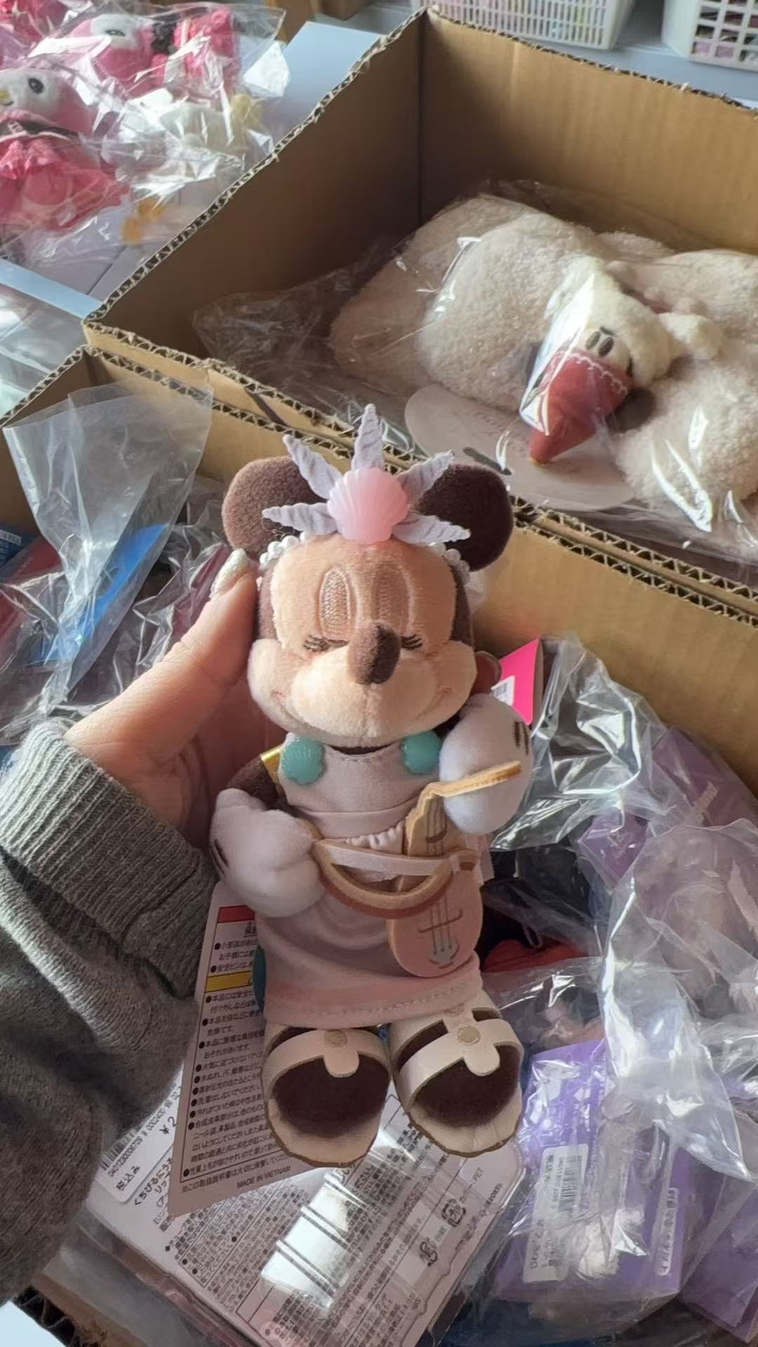 1207 迪士尼米妮 拉琴 毛绒挂件