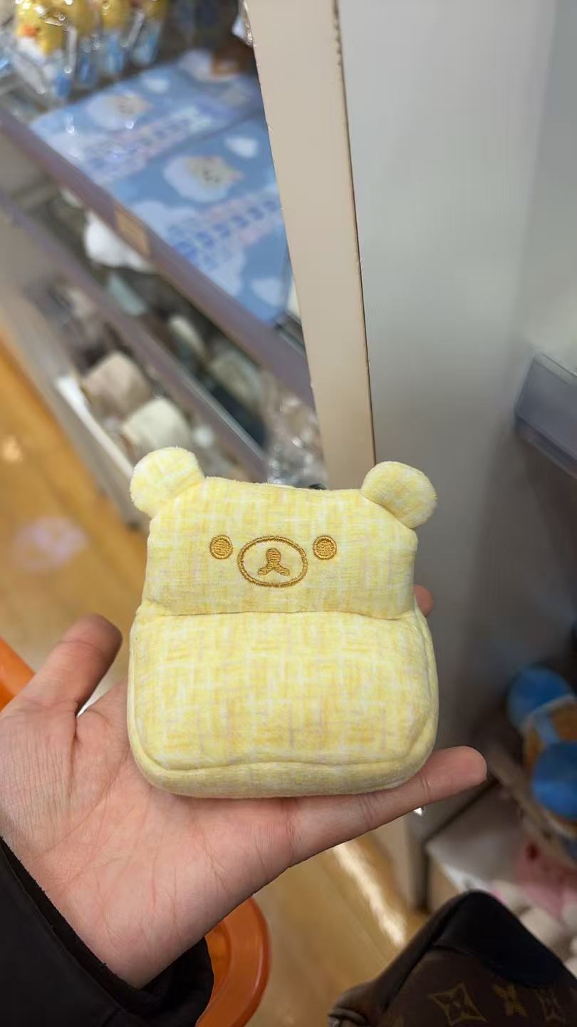 1215 轻松熊黄色沙发手玉