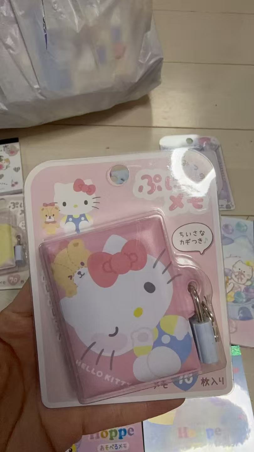 1218 三丽鸥 kt 粉色封面带锁便签本