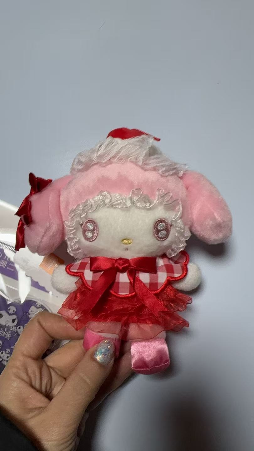 0103 三丽鸥 美乐蒂穿红色蕾丝裙 毛绒玩偶