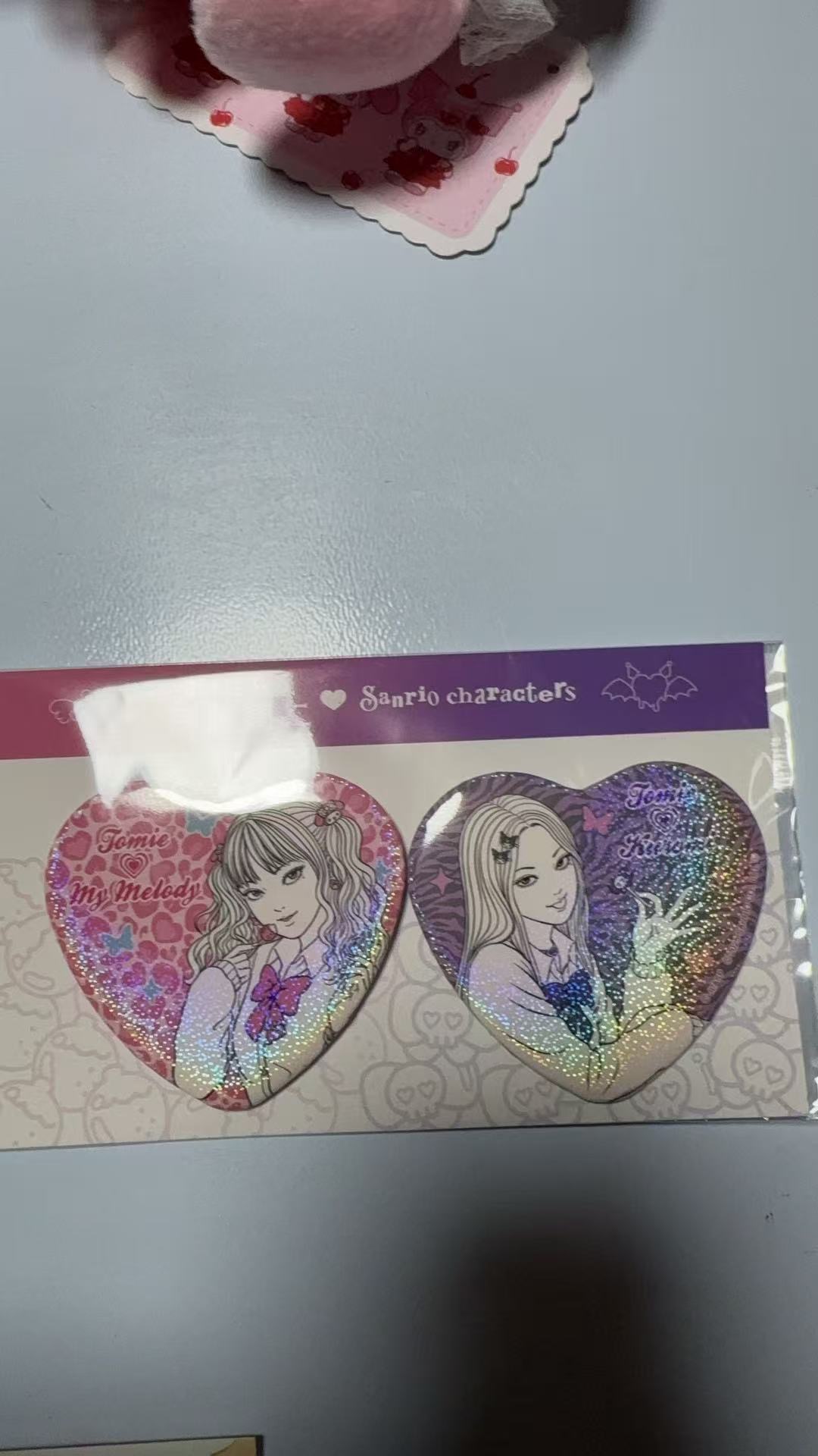 0103 伊藤润二&times;三丽鸥第二弹联名的爱心闪粉徽章套装