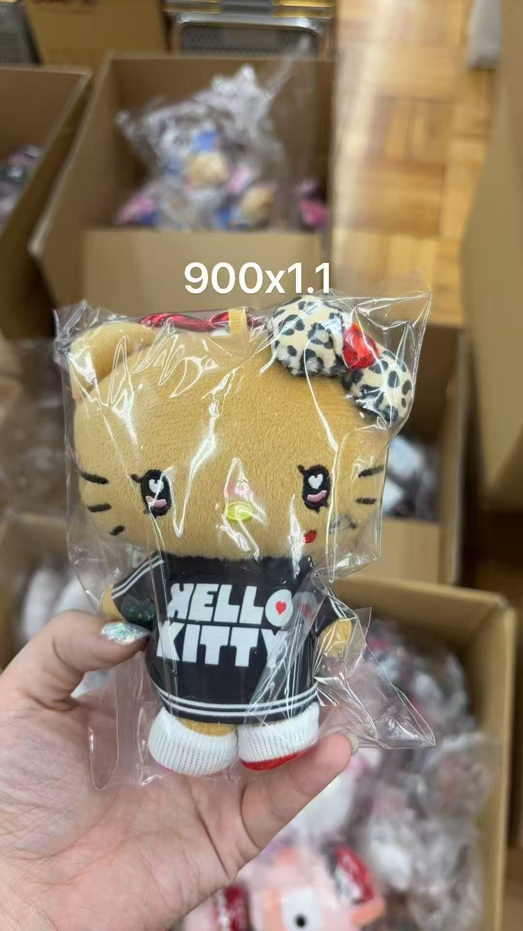 0110 折扣店 三丽欧黑皮豹纹挂件