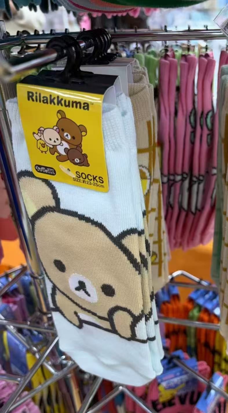 0114折扣店轻松熊熊哥白色袜子23-25cm