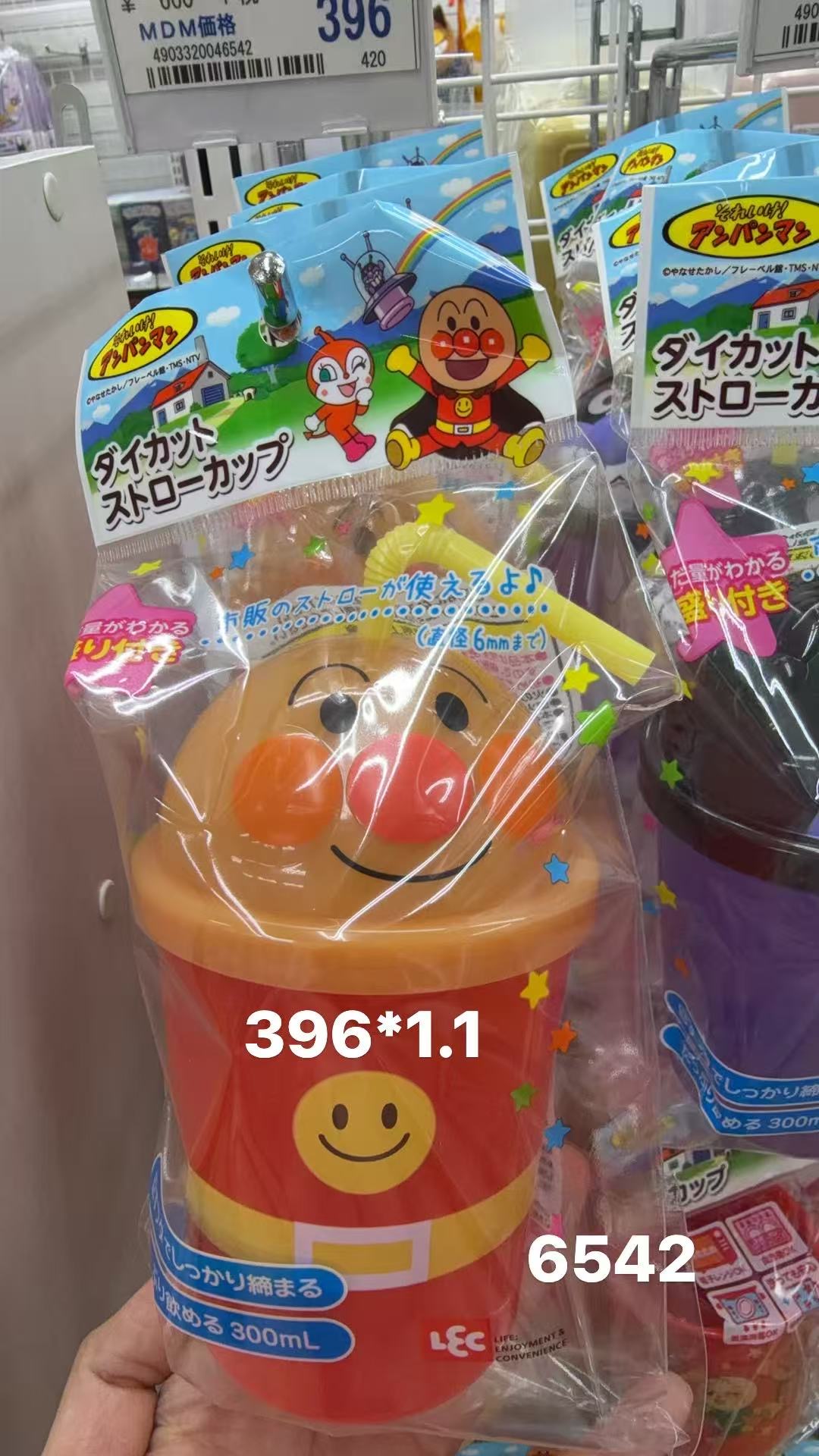 0130 折扣店 面包超人红色杯子