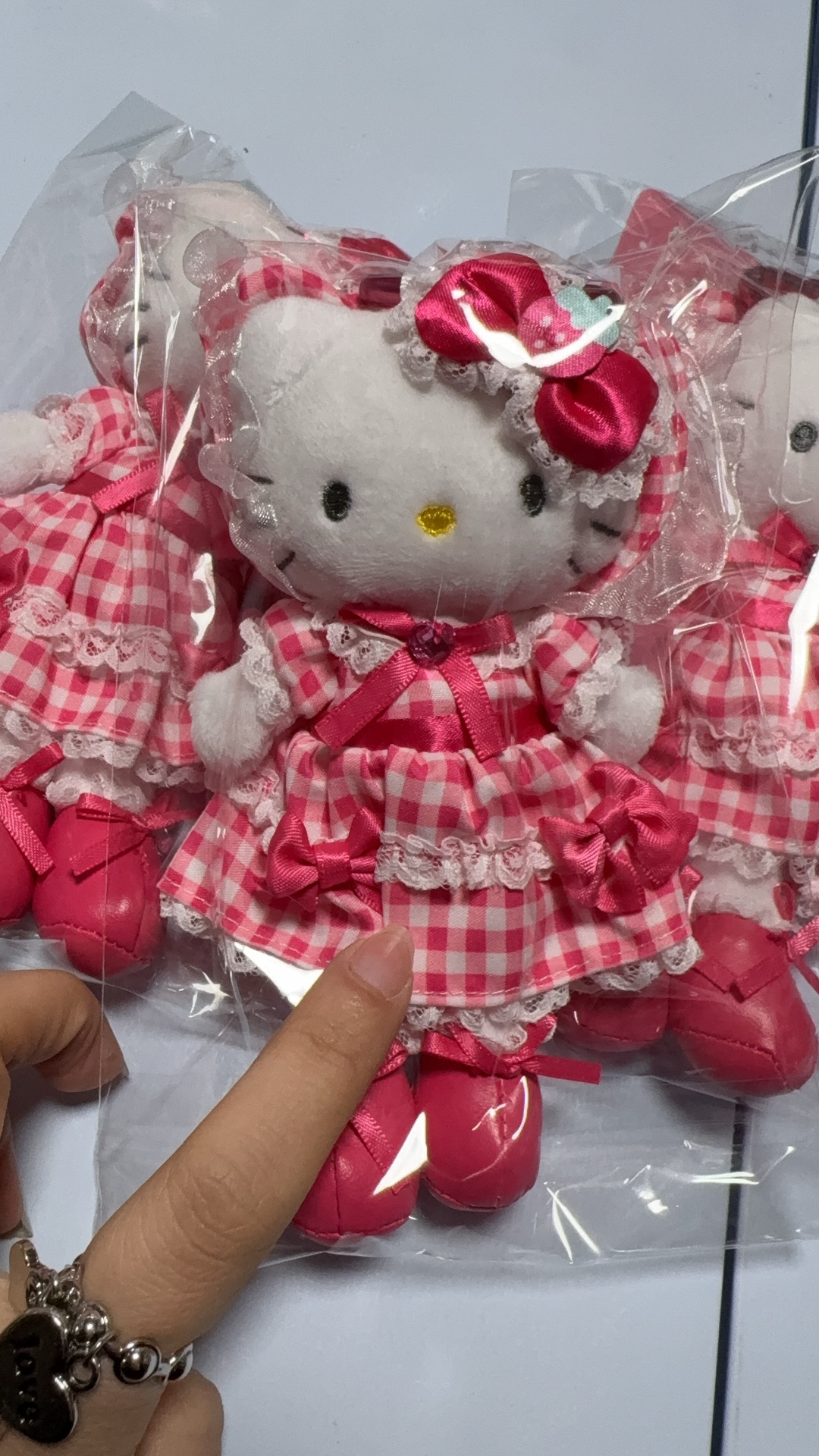 折扣店贵妇粉色hellokitty挂件