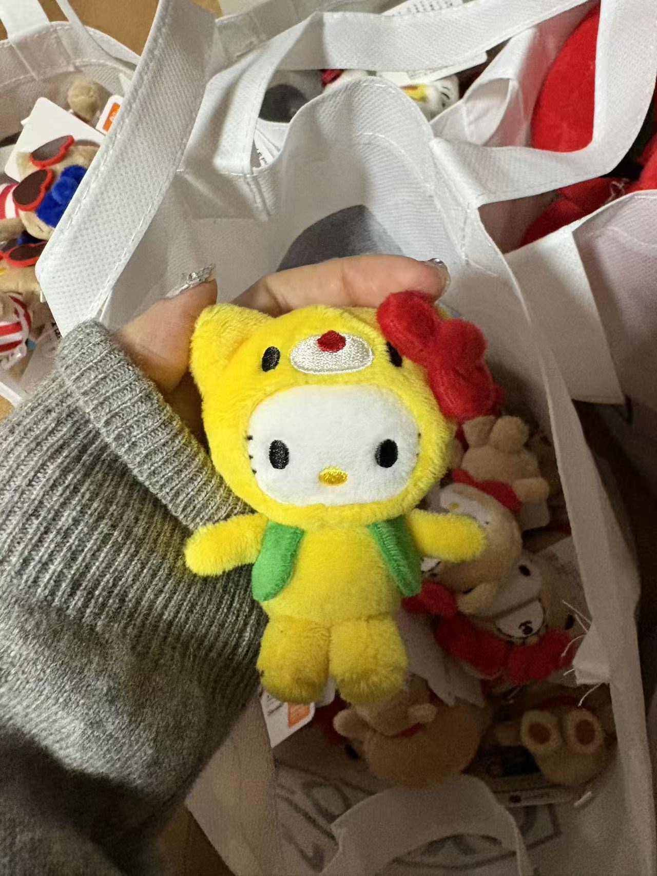 0218Me kt挂件黄色头套毛绒挂件 51汇