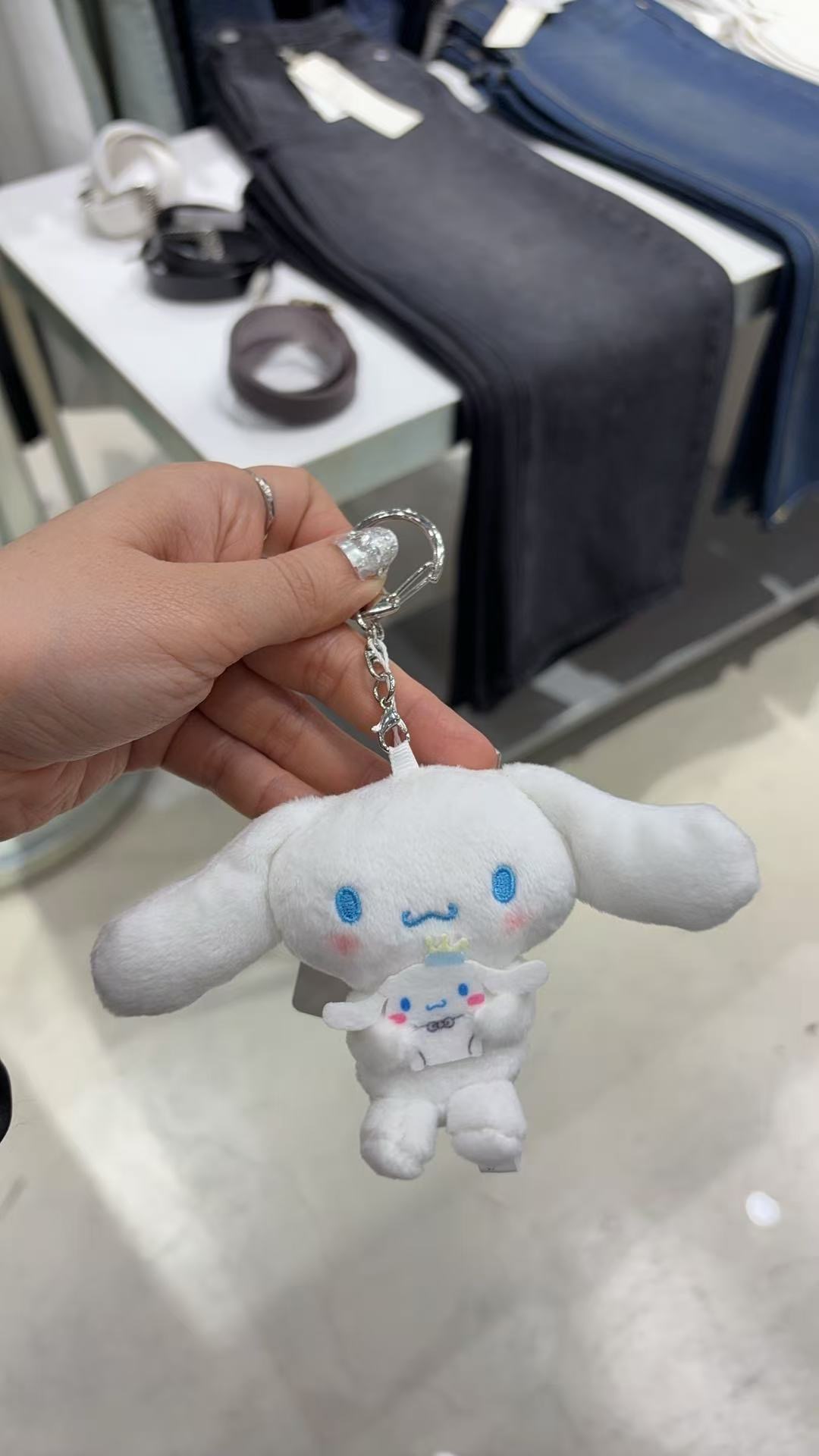 0218 三丽鸥 玉桂狗 毛绒挂件